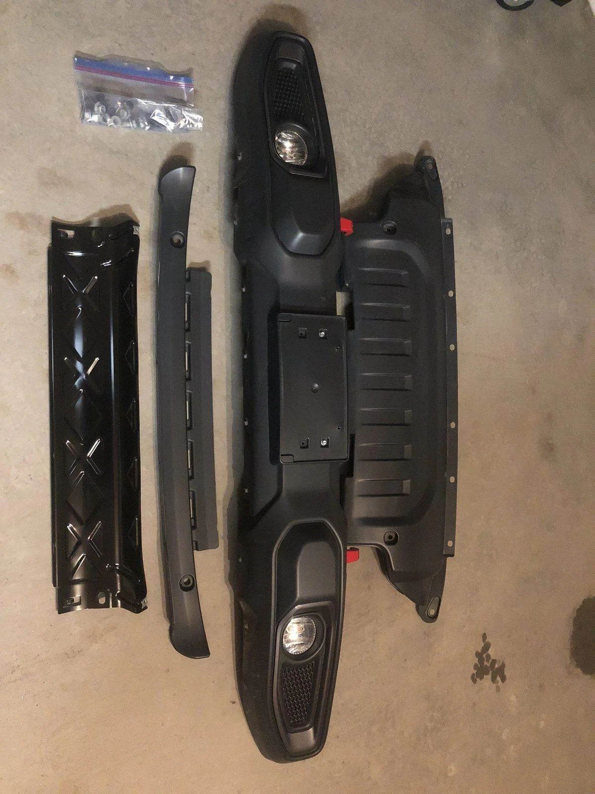 Jeep Wrangler JL Rubicon Front Plastic Bumper $250 37DD6DDB-3473-4DB4-BEA4-927AB3E6F537