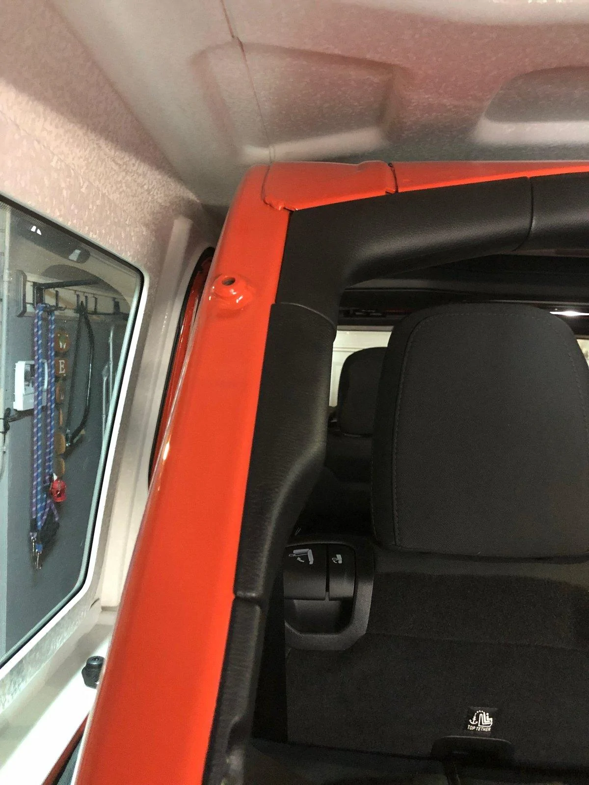 Jeep Wrangler JL Cool Tech H3R Fire Extinguisher Kit IMG_1418