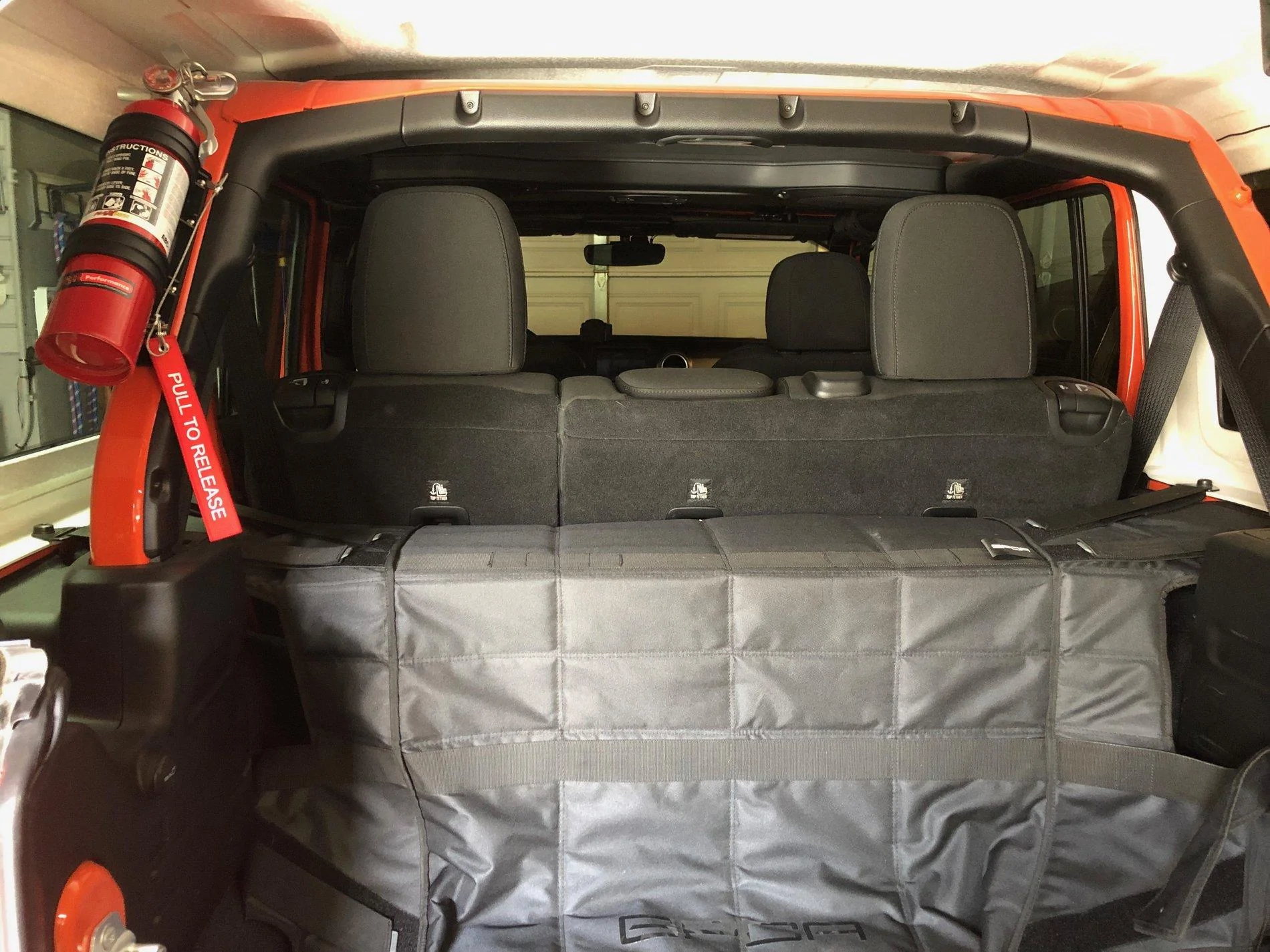 Jeep Wrangler JL Cool Tech H3R Fire Extinguisher Kit IMG_1426