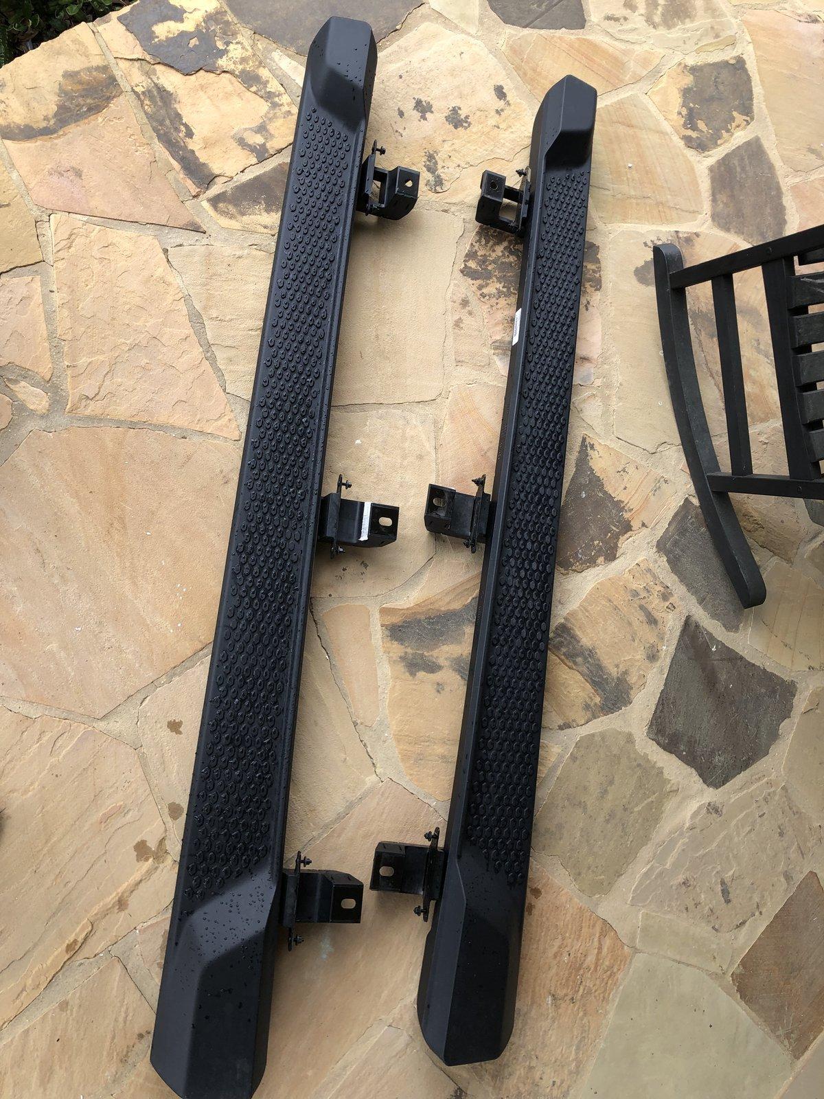Jeep Wrangler JL Mopar Side Steps $200 9AA9B842-6BD1-4AE3-B9EF-D0B92A4CD72B