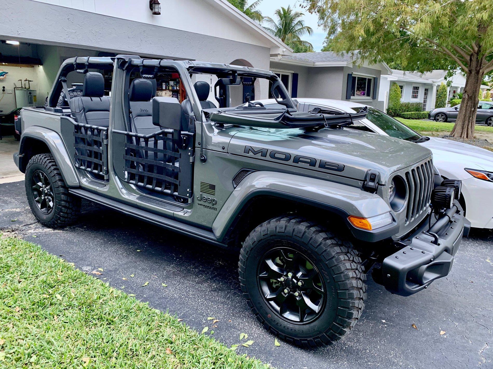 Jeep Wrangler JL Took the windshield down. (Pics) IMG_0847