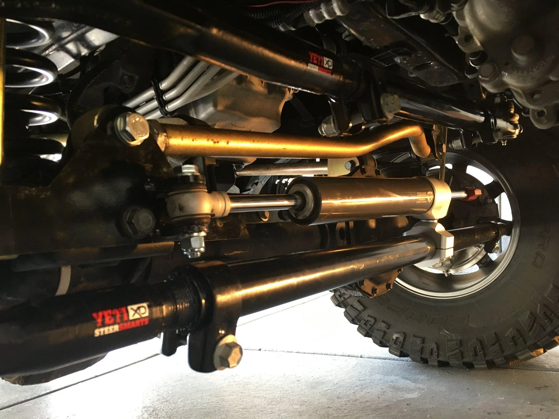 Jeep Wrangler JL Falcon Nexus Steering Stabilizer Relation? 81400332-4F73-49F9-82CD-1DE0988113F3