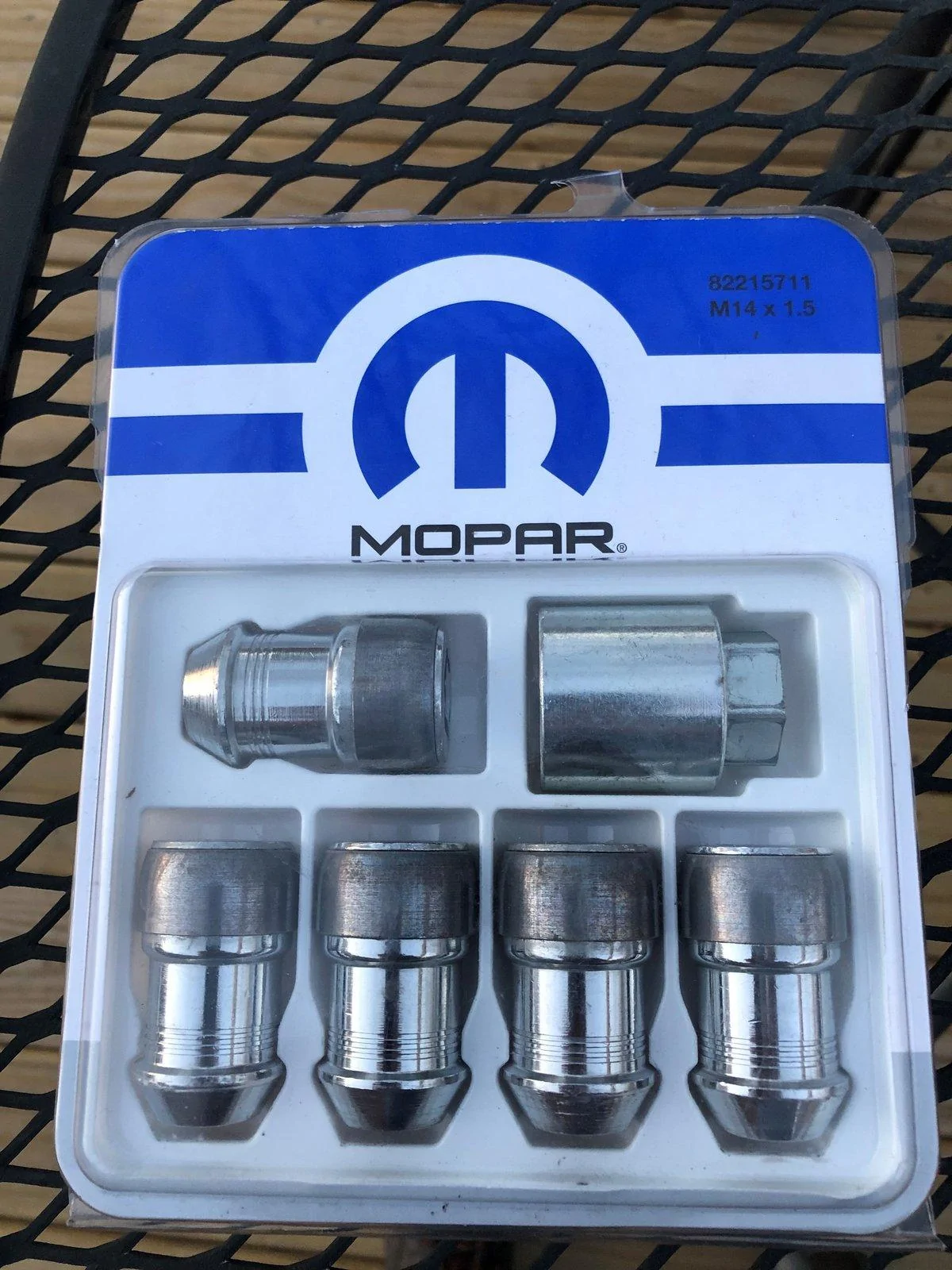 Jeep Wrangler JL Mopar Wheel Locks IMG_2755