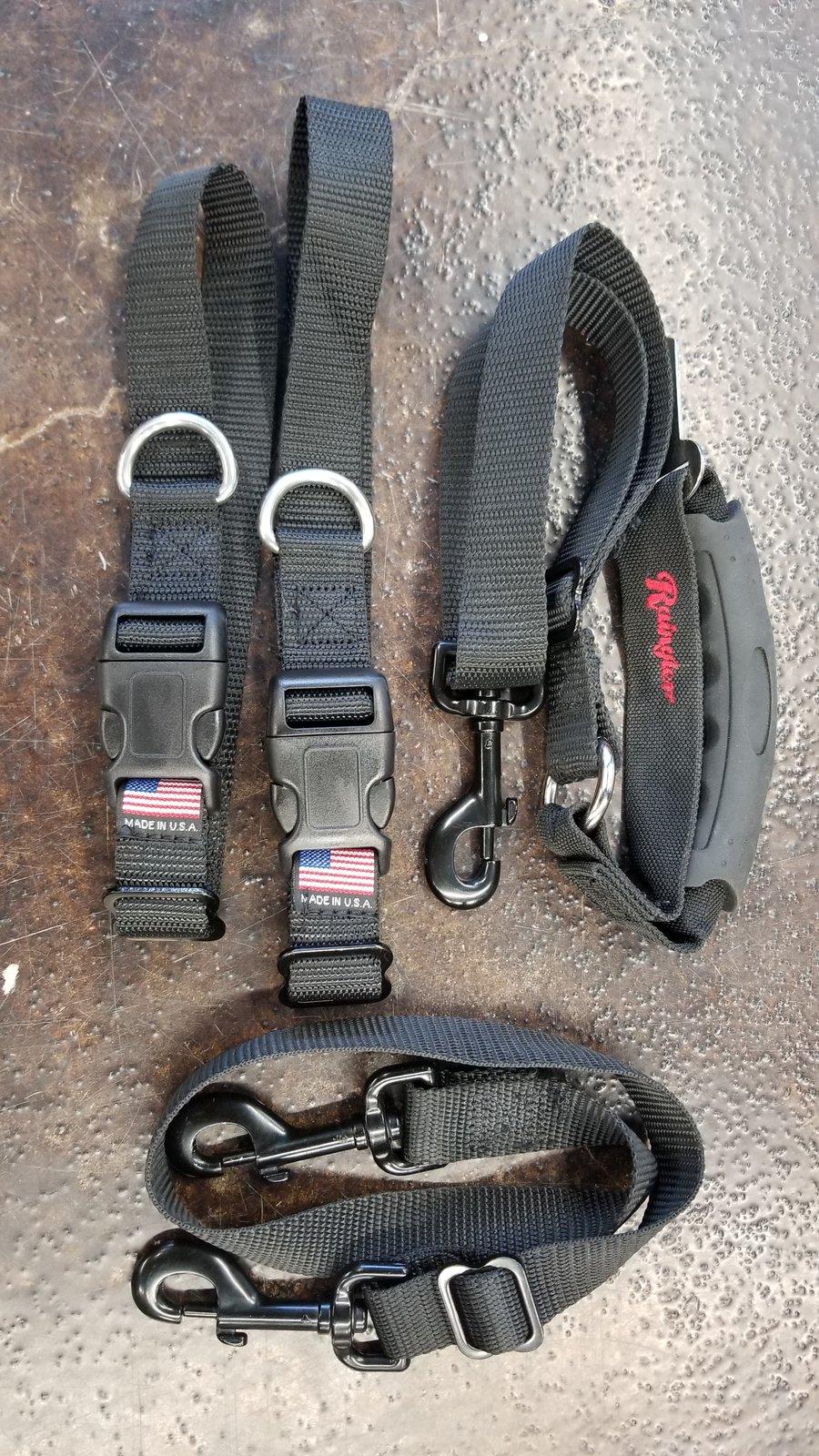 Jeep Wrangler JL Tops off... Dogs in Leash and 2 collar set with add-a-leash