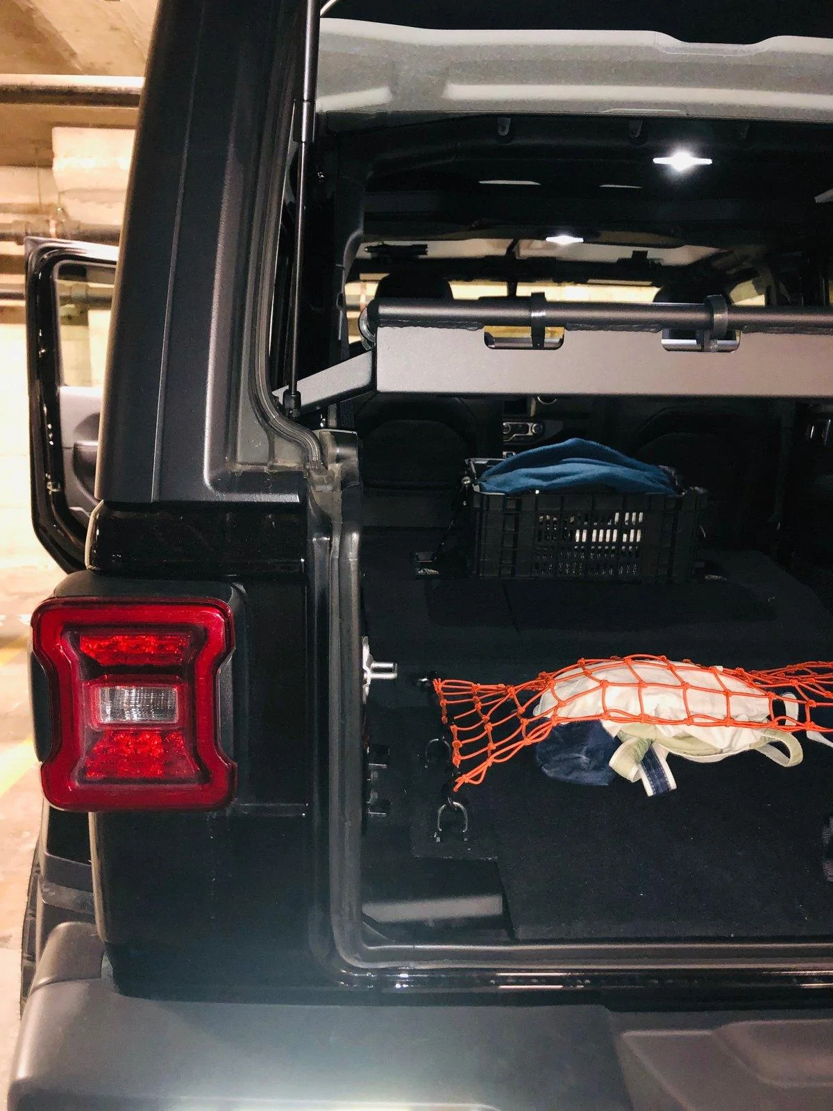 Jeep Wrangler JL Advice needed about cargo area shelf IMG_1875