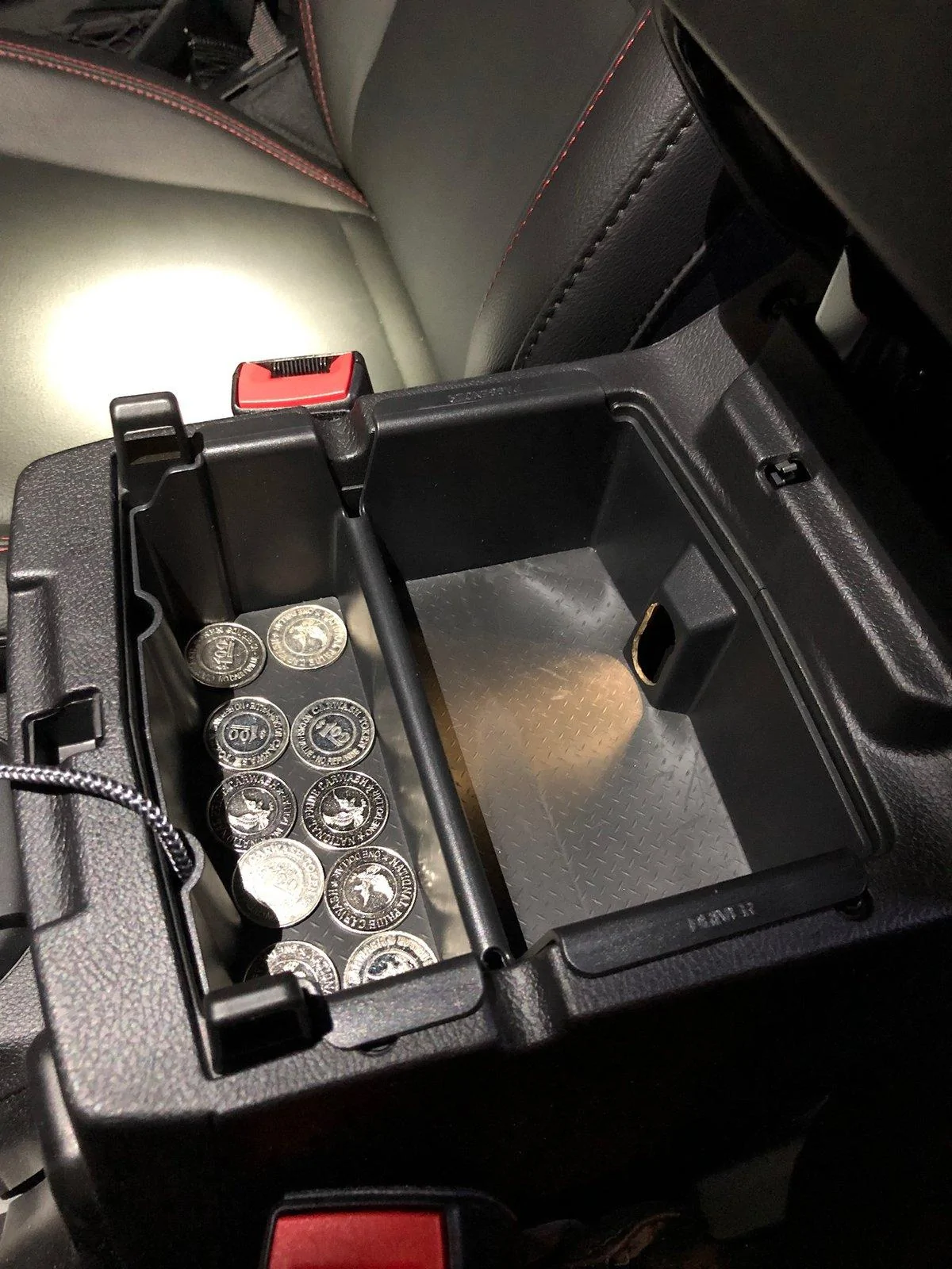 Jeep Wrangler JL Center console organizer 445F2D82-A984-4408-9EE4-04BAB011E82A