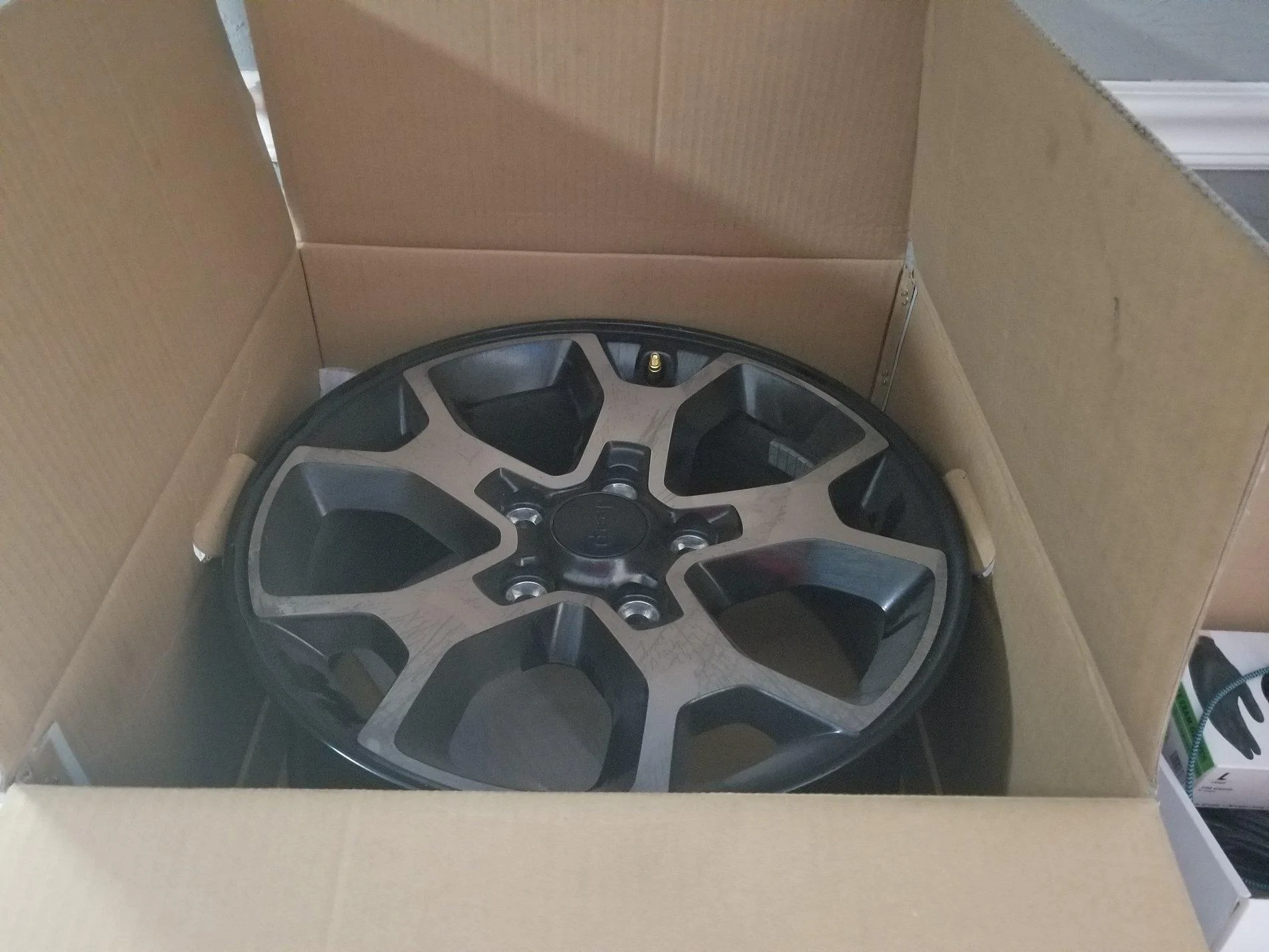 Jeep Wrangler JL Rubicon Wheels (All 5) 20190414_130303