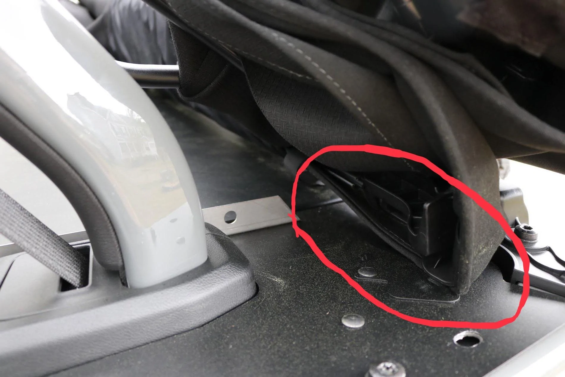 Jeep Wrangler JL Diabolical Slipstream install - recent experiences? IMG_0536