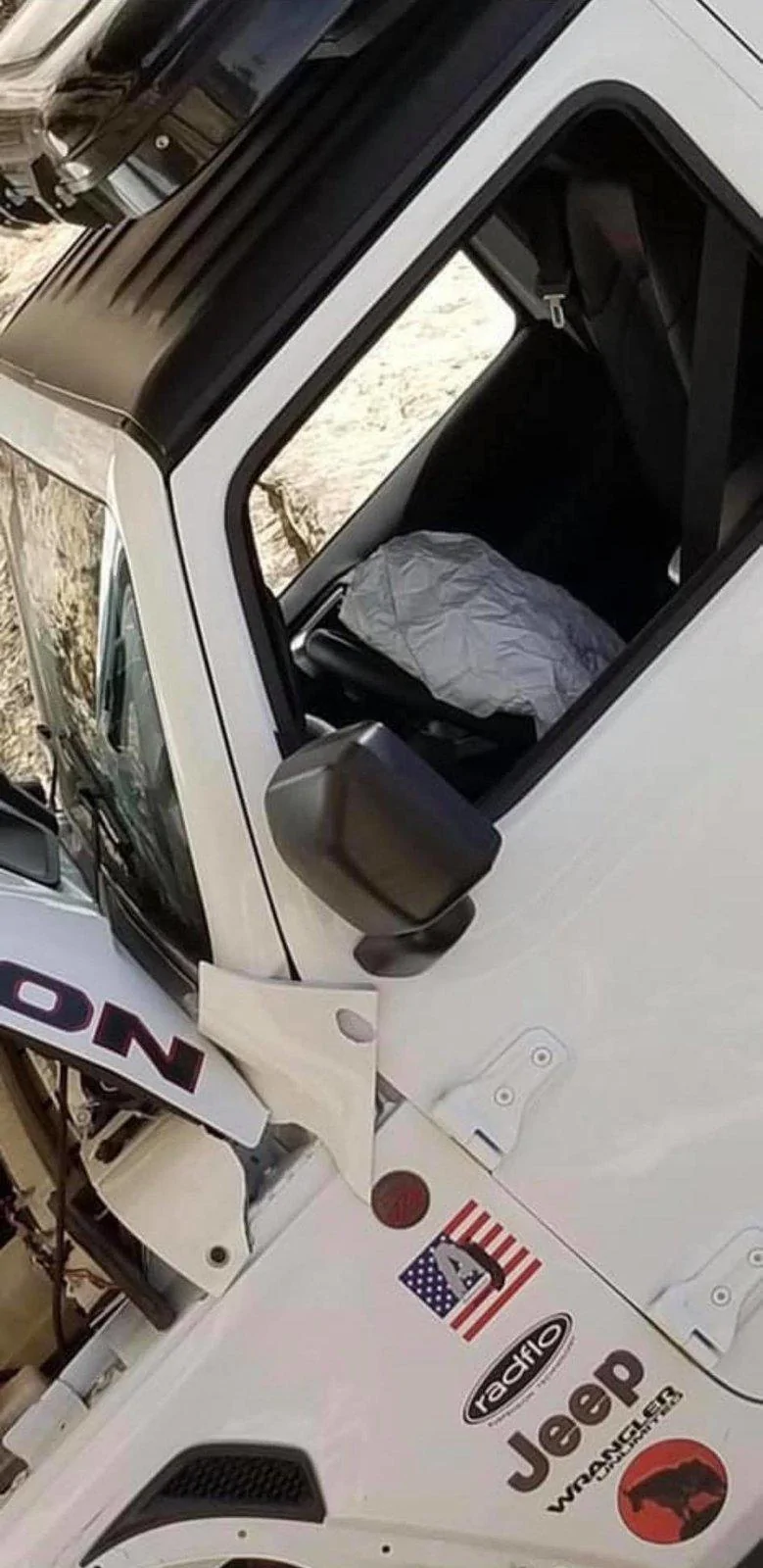 Jeep Wrangler JL Reports/rumors: Serious accident at 2019 Easter Jeep Safari 57073721_2471907846152726_3986208333383073792_o