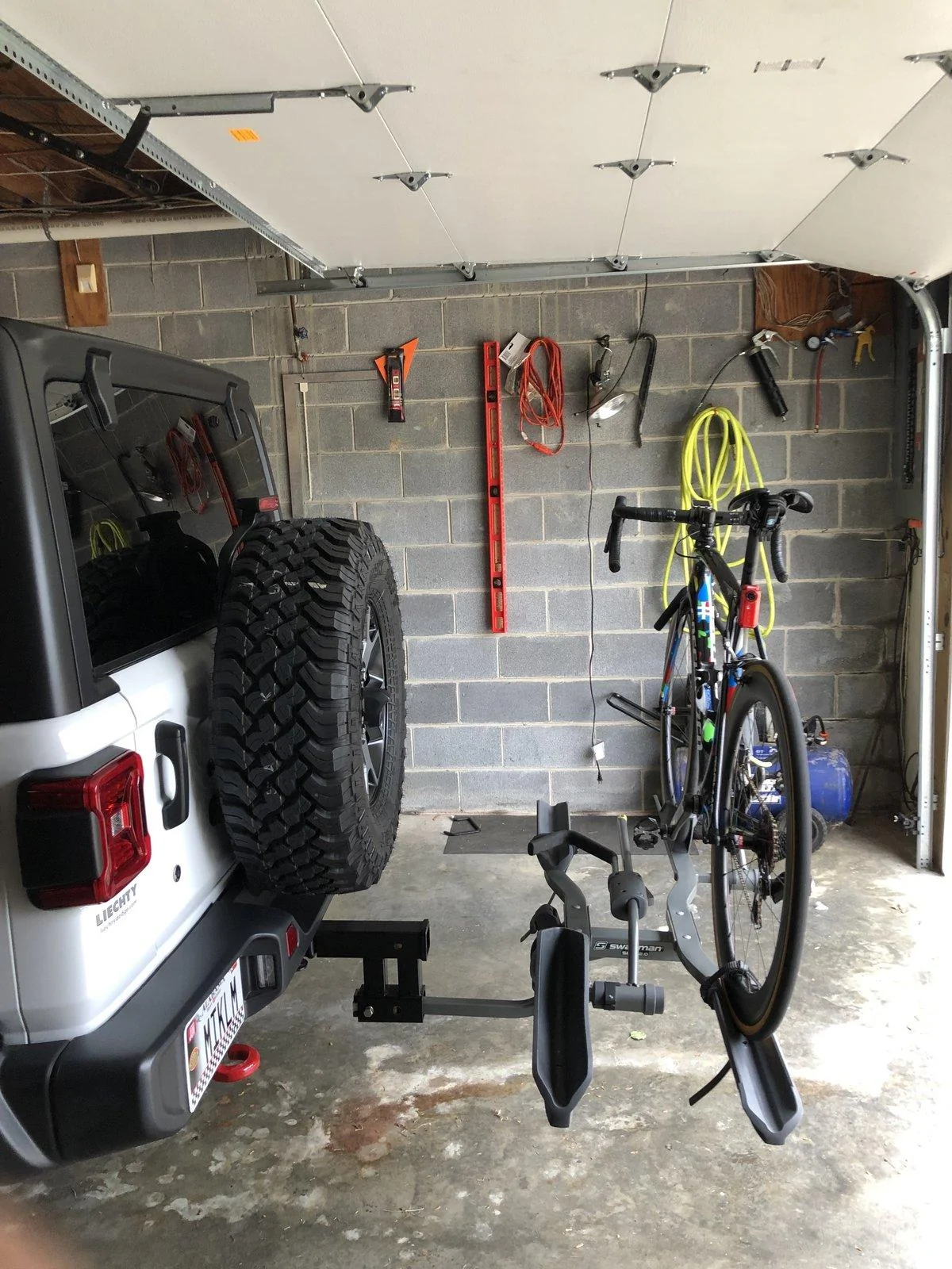 Jeep Wrangler JL Bike Rack Options?? 2019-04-17 17.33.26