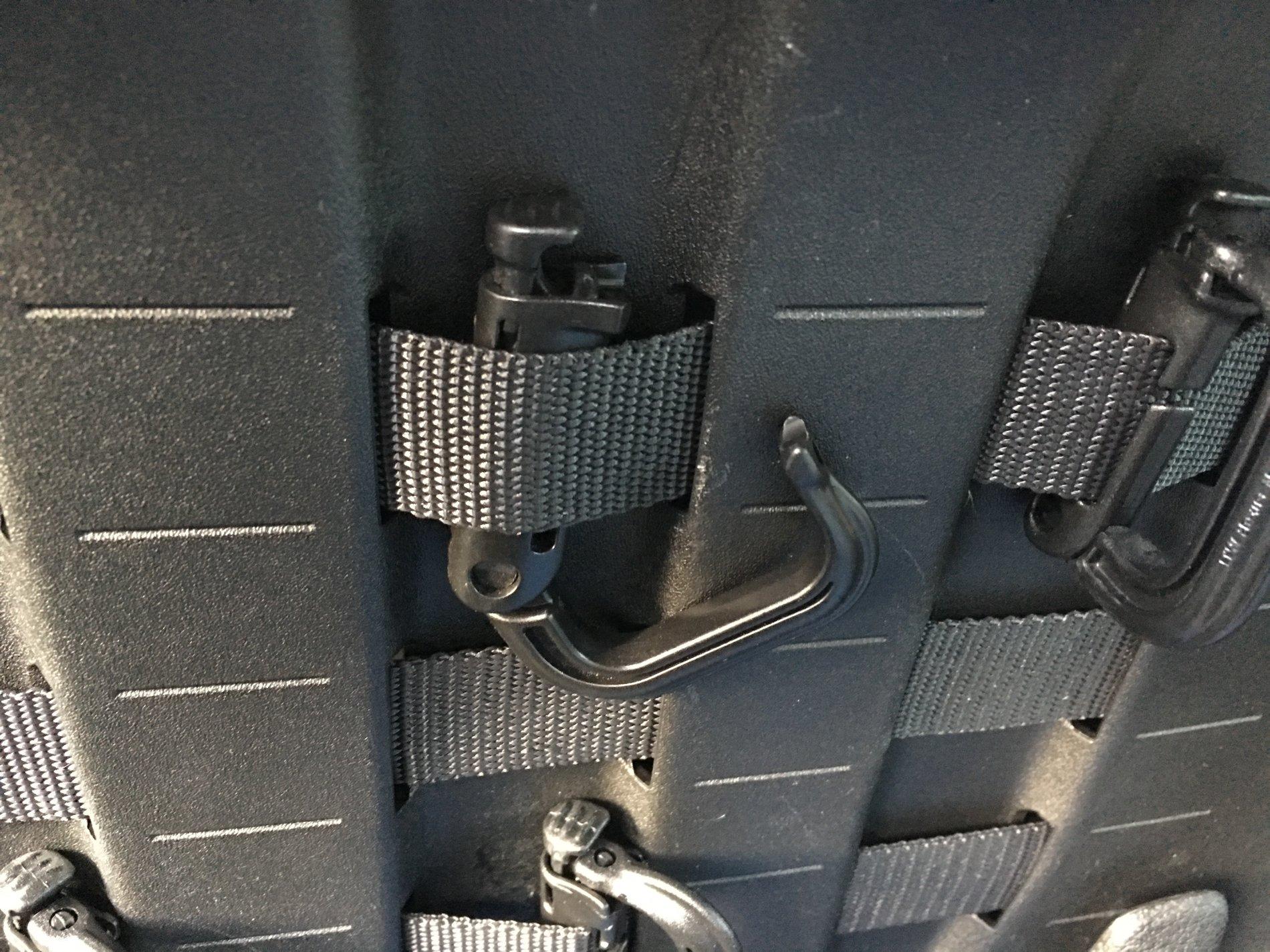Jeep Wrangler JL Molle seat back clips. 12C545C4-93DE-4E80-90EE-DD8B598413DC