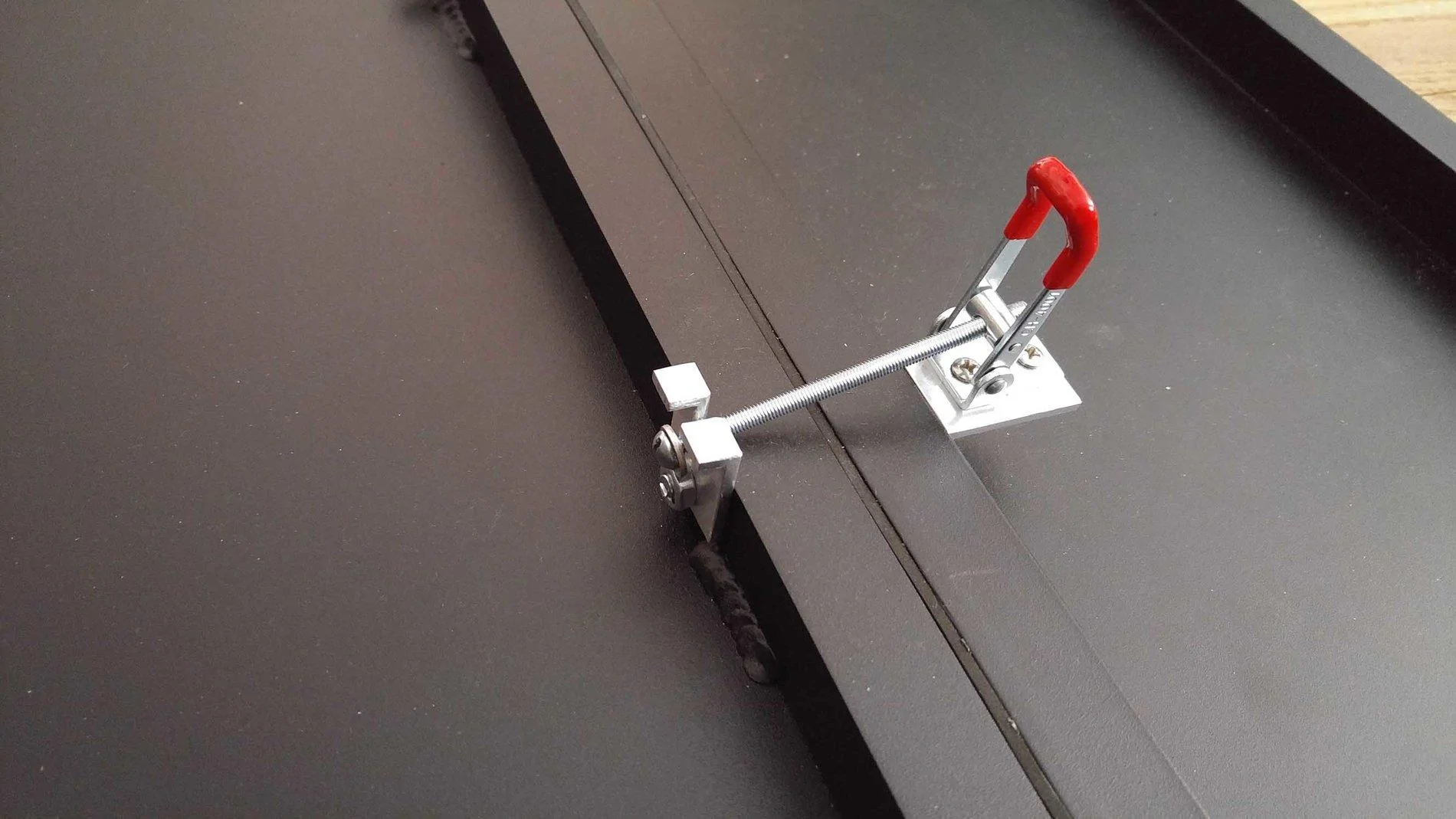 Jeep Wrangler JL Jeep Backbone Security Cover Mods and Tips jbb latch 2