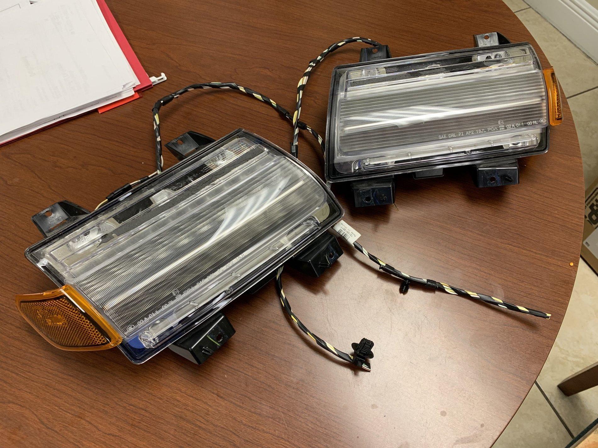 Jeep Wrangler JL Rubicon LED Fender DRL Lights C33CA9EA-D041-4808-8D9B-ECFF31E0481A