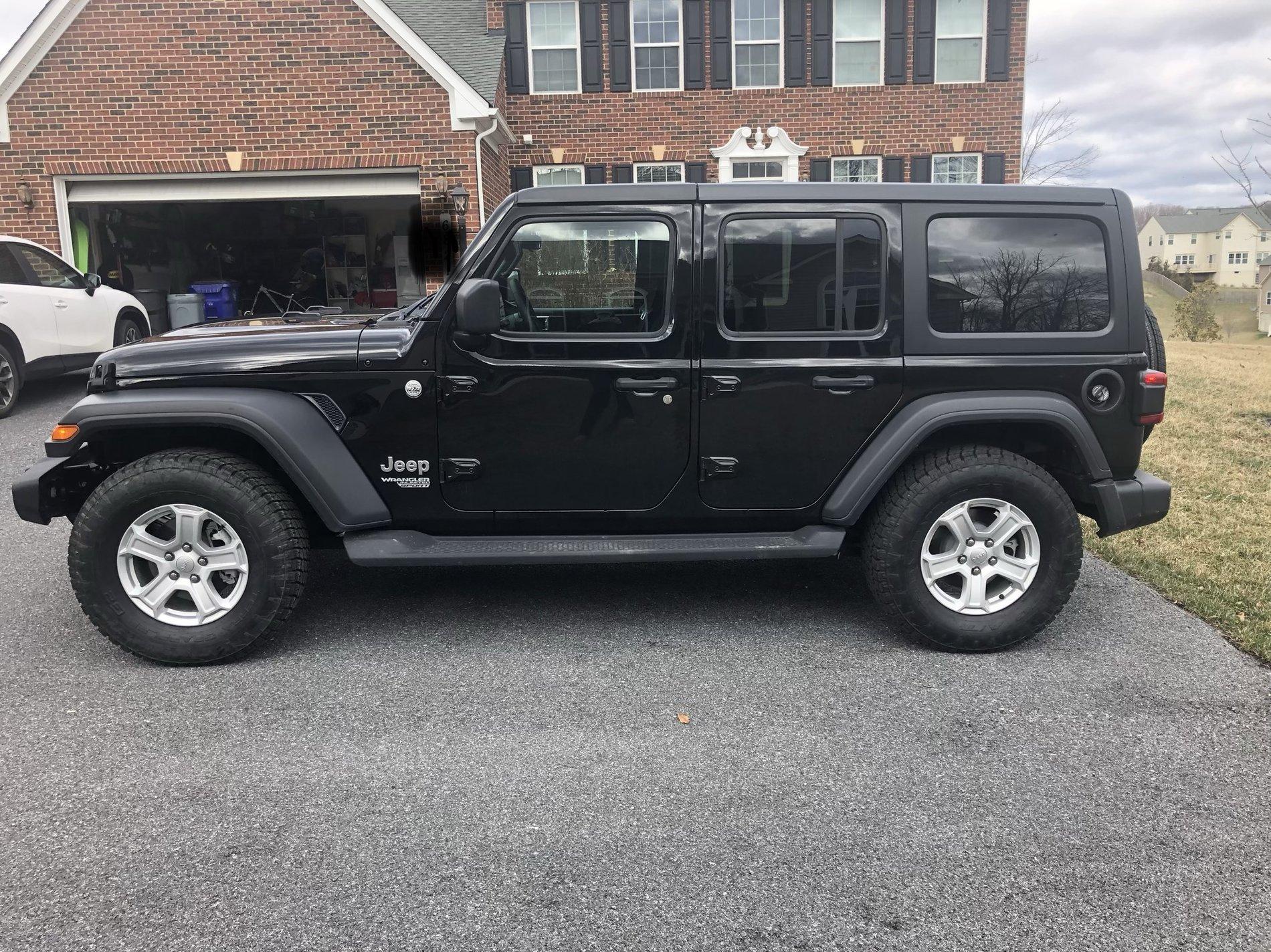 Jeep Wrangler JL Black JLU Sport S- made some changes :-D E8AC8DDD-484F-4657-86CD-3F09C27B1606