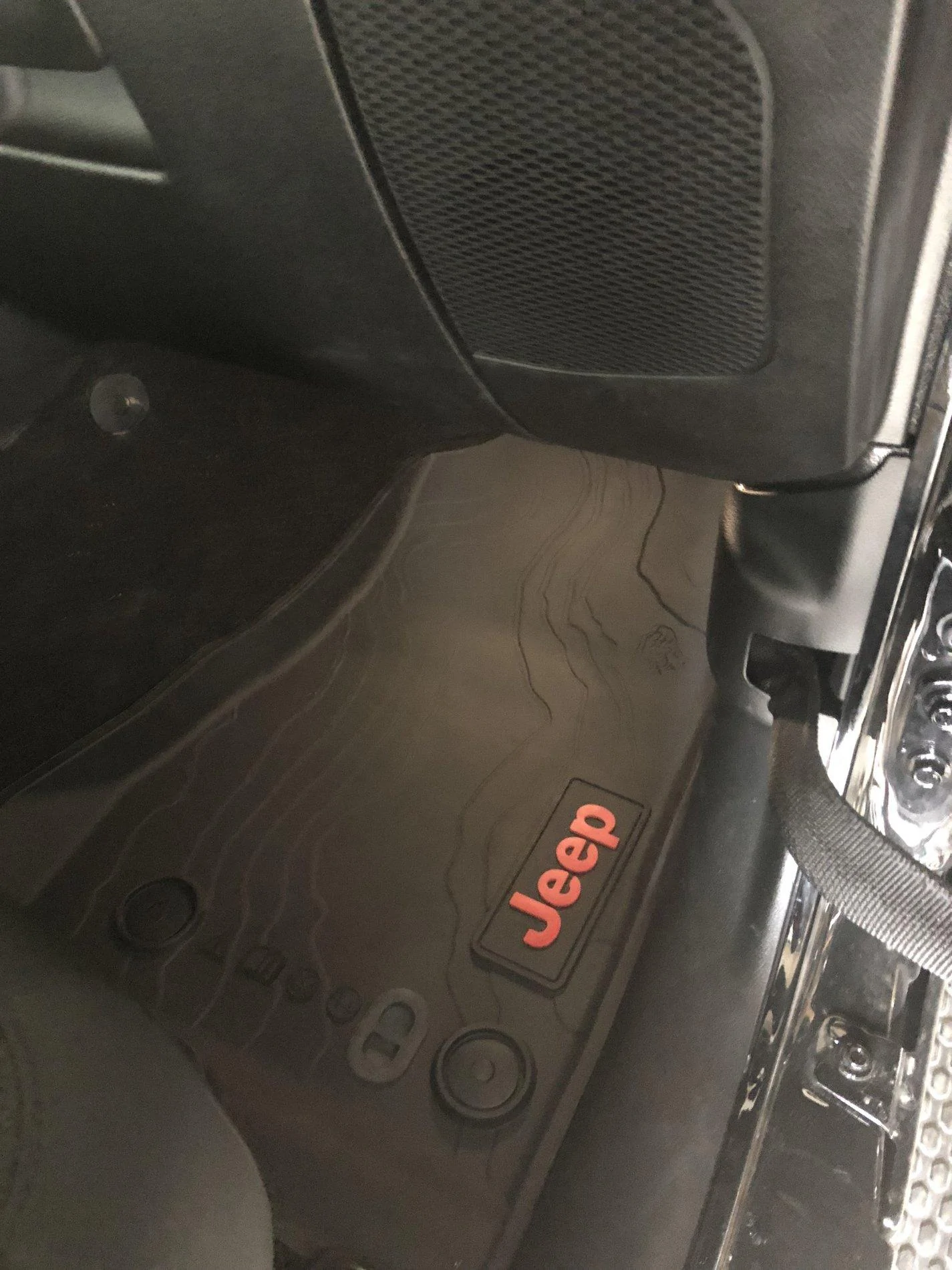 Jeep Wrangler JL Black JLU Sport S- made some changes :-D E58E9970-BC41-4B39-AF0F-84D6BEECED1F