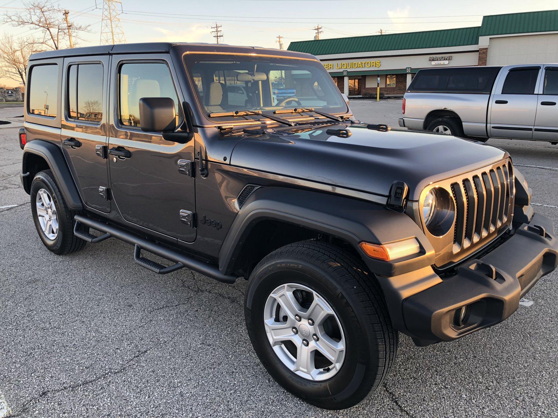 Jeep Wrangler JL GRANITE CRYSTAL METALLIC Wrangler JL Club 66A887A6-11A9-480B-985B-F5204690E722