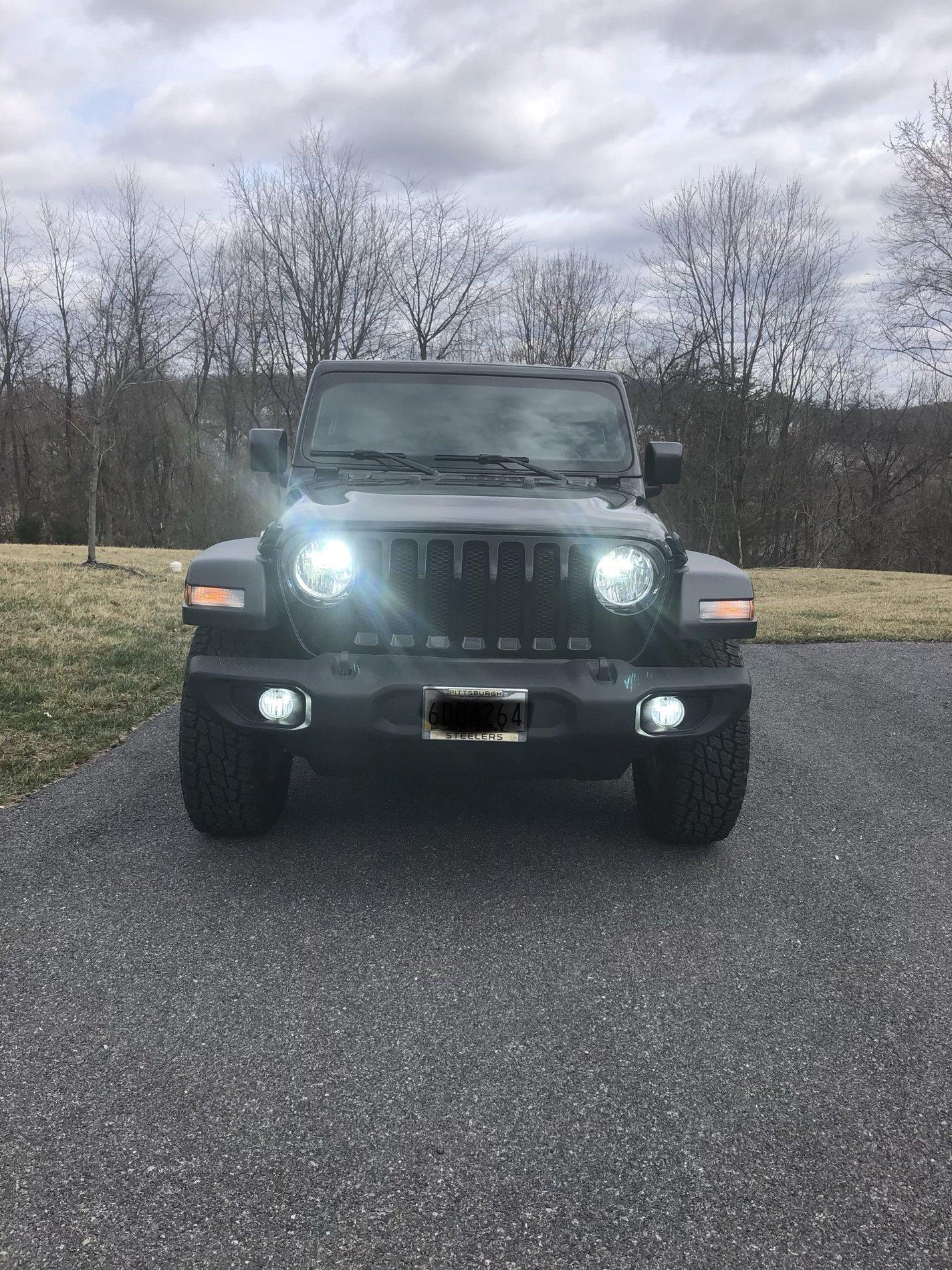 Jeep Wrangler JL Black JLU Sport S- made some changes :-D 80B2D8BD-3DFE-4C06-ACB8-09E741DD51DD