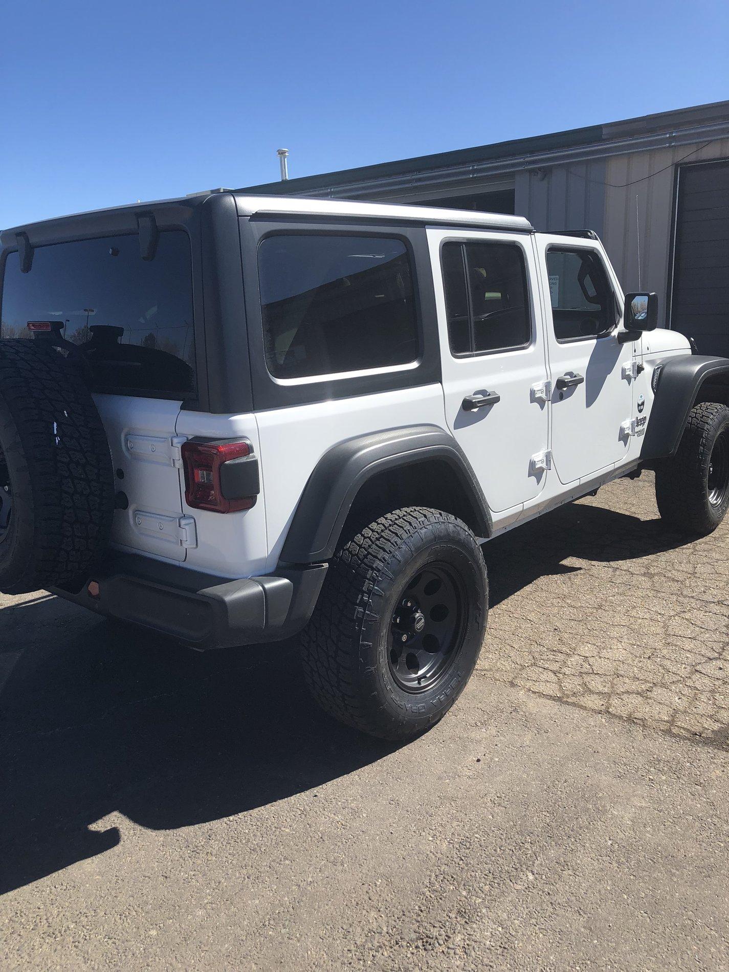 Jeep Wrangler JL Rough Country released 2.5 inch lift today for JL Wrangler IMG_0545