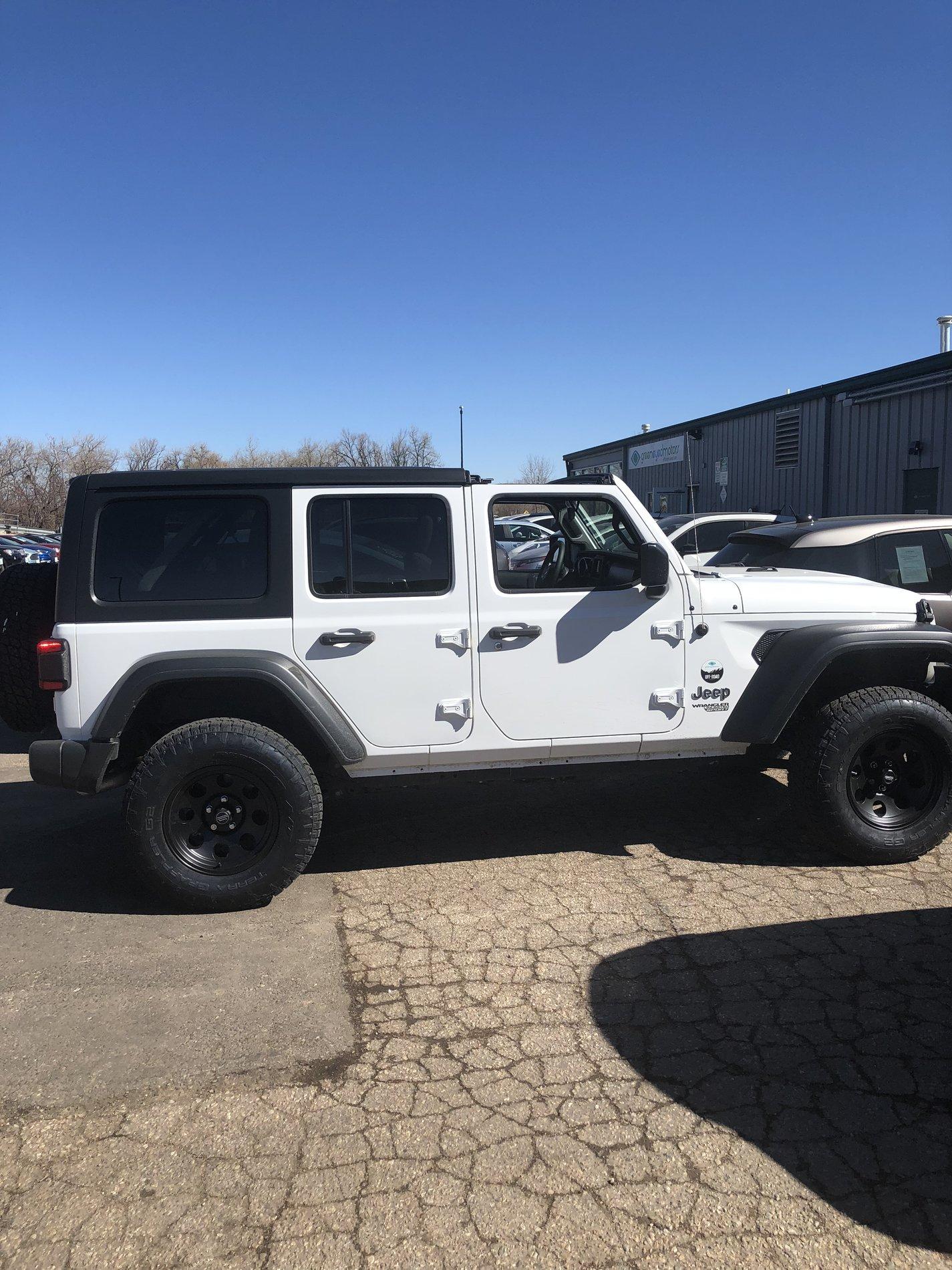 Jeep Wrangler JL Rough Country released 2.5 inch lift today for JL Wrangler IMG_0546