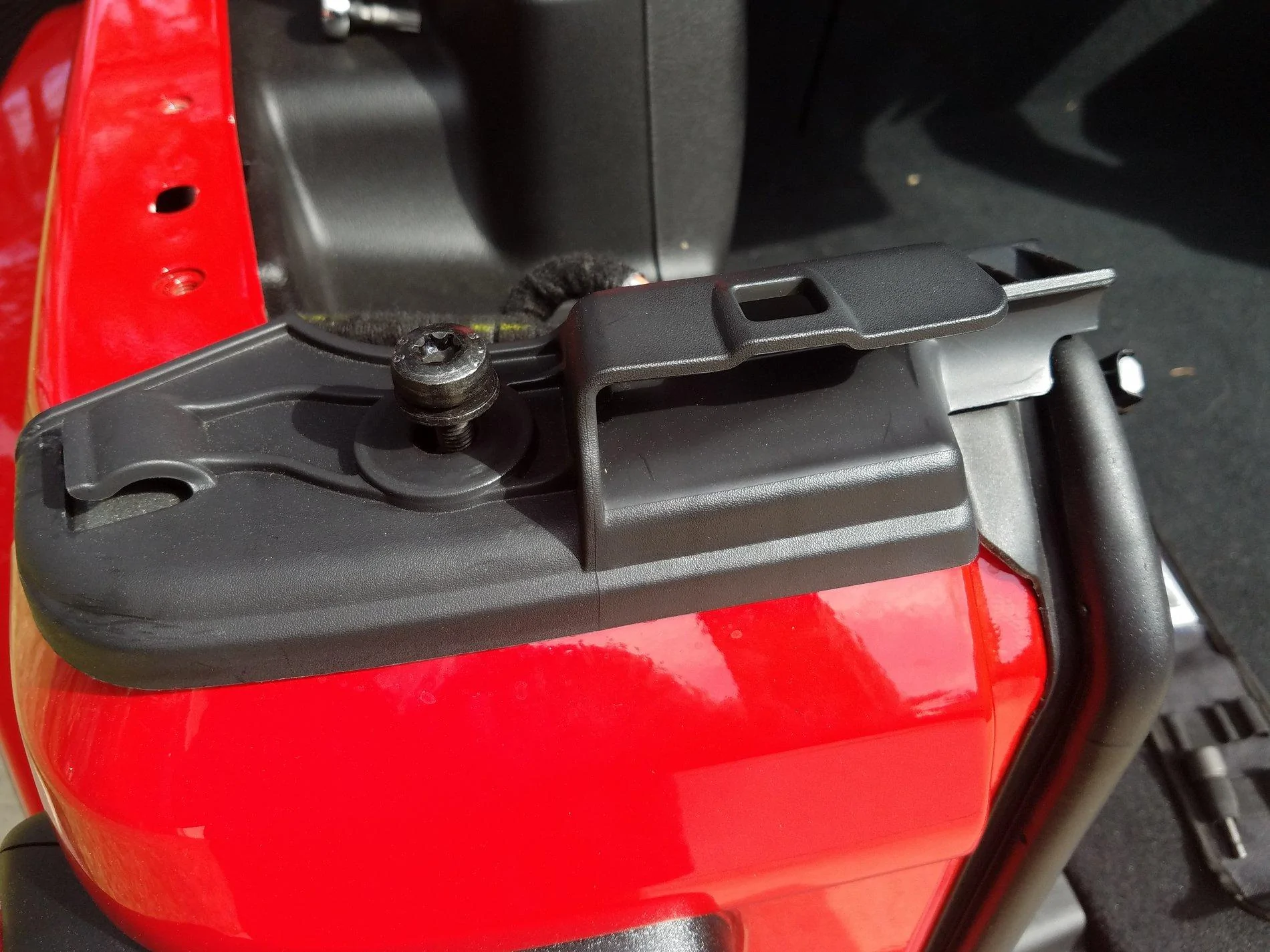 Jeep Wrangler JL DUAL TOP HOW TO: I Swapped the Hard Top for the Soft Top Today 2018-03-03 10.08.31