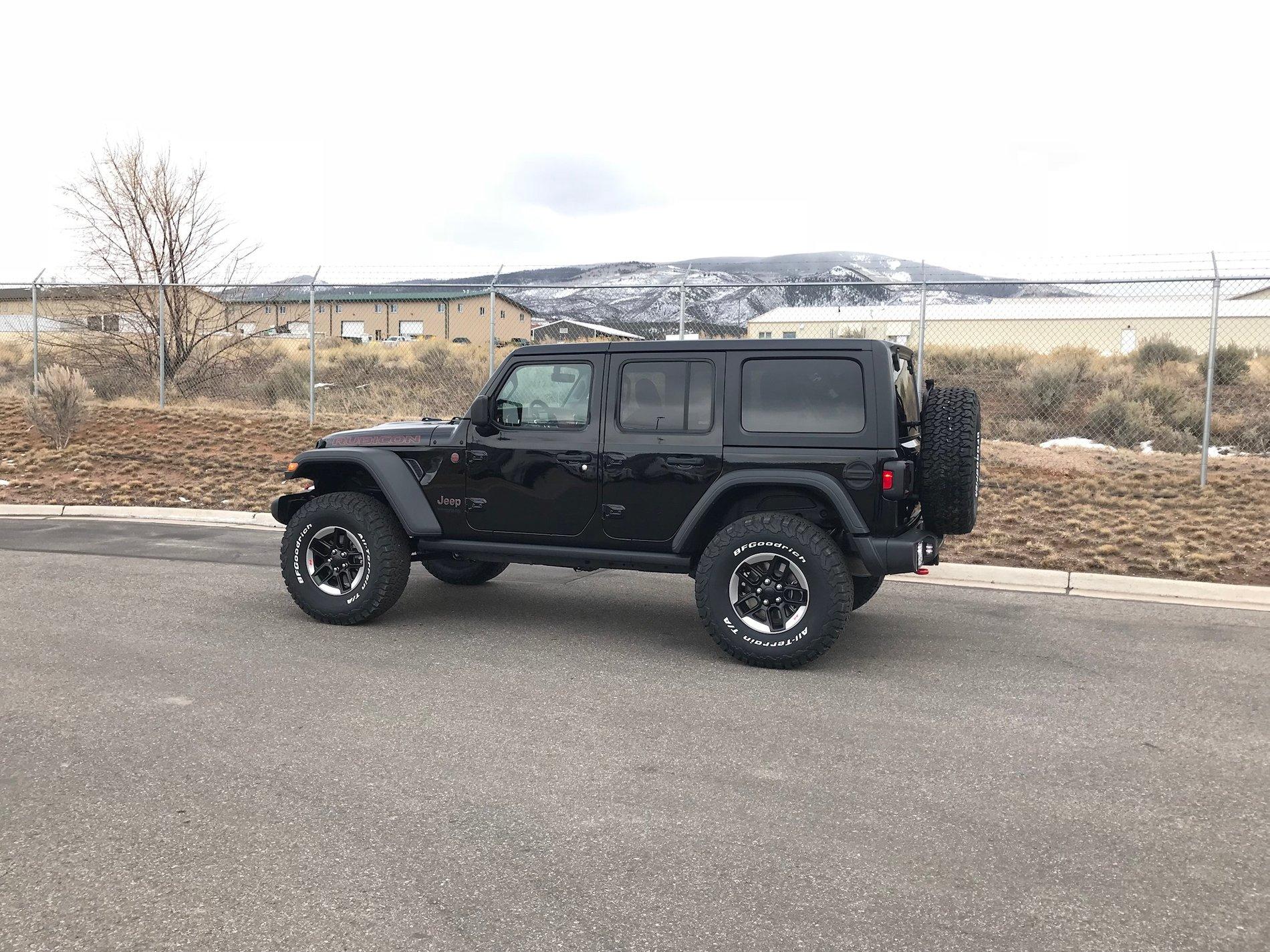 Jeep Wrangler JL Factory Wheels and 37”s Without spacers. It can be done. A7E8D3EE-9909-4032-B69A-8BC47094C670