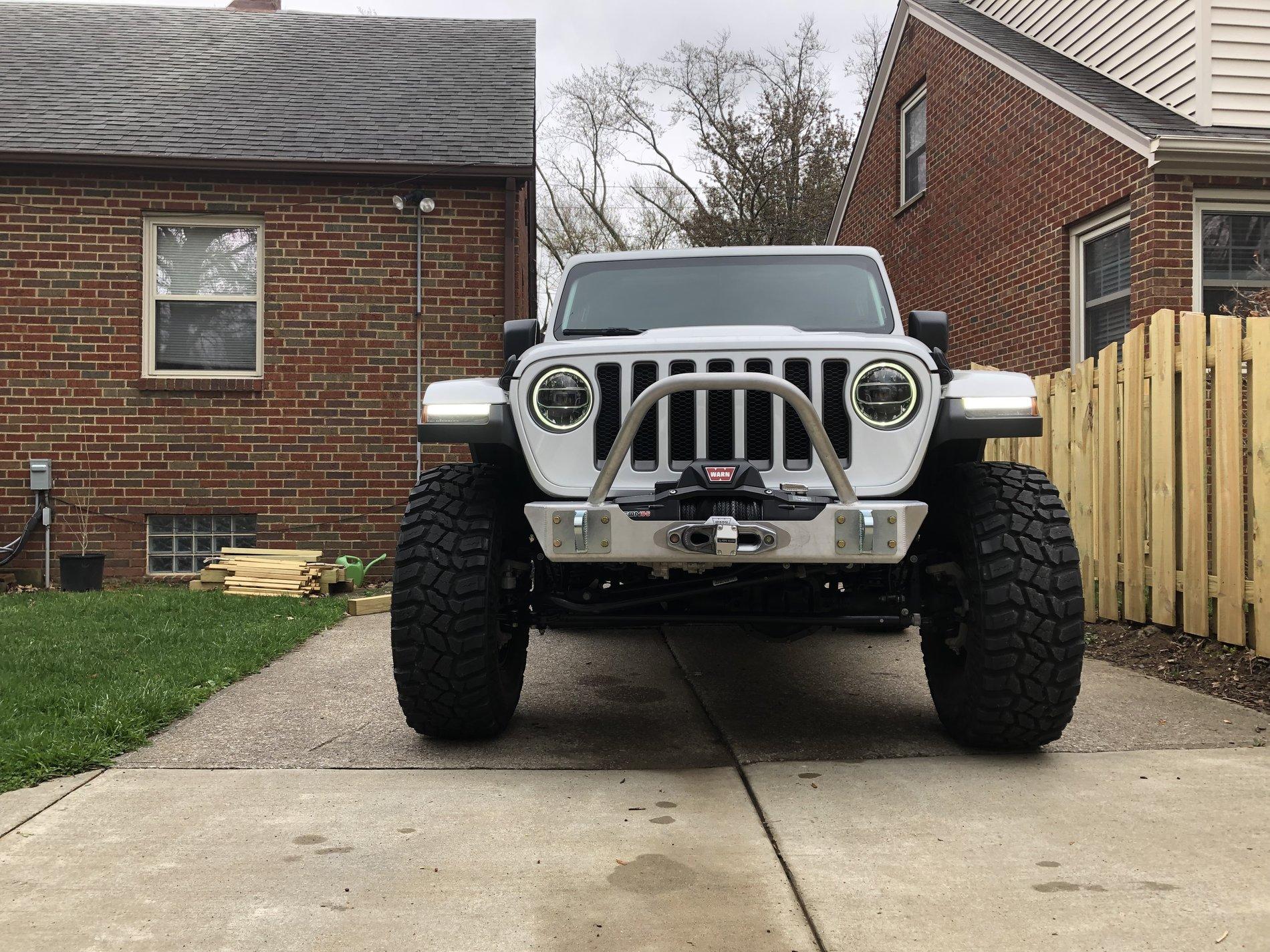 Jeep Wrangler JL Stubby Bumper. Let's see them. F937B397-C3EF-41FA-9B01-C105DEC21DEE