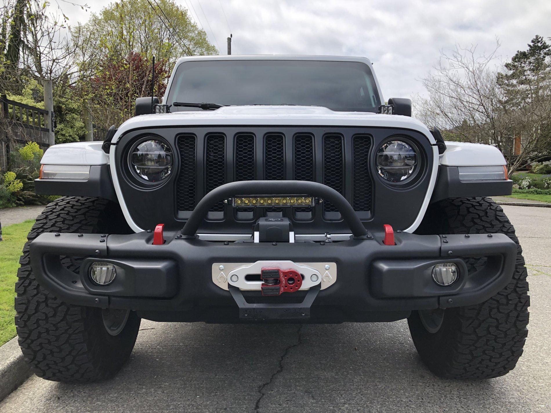 Jeep Wrangler JL LED Light Bars vs Pods IMG_3265