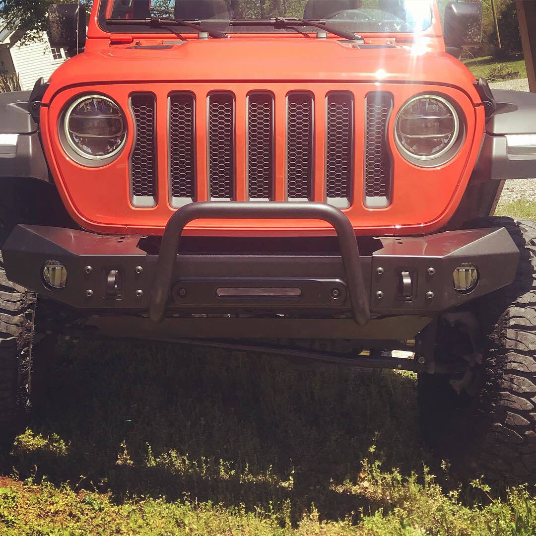 Jeep Wrangler JL Stubby Bumper. Let's see them. 58068351_2240150342917149_5147750726411223040_o.jpg?_nc_cat=102&_nc_ht=scontent-iad3-1