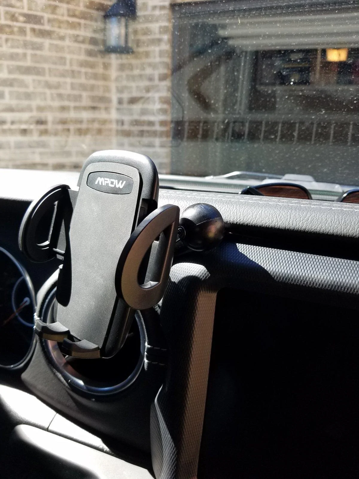 Jeep Wrangler JL Cell Phone Mounting phone2