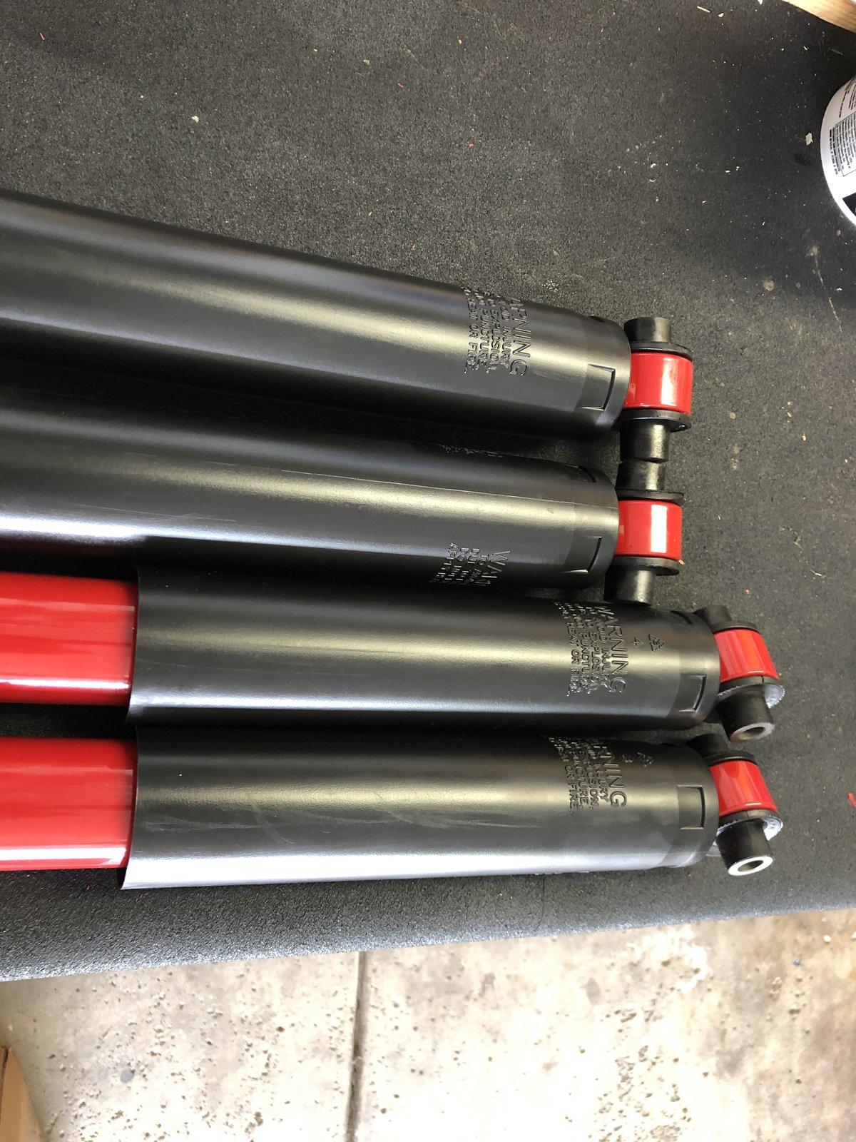 Jeep Wrangler JL FS: OEM Rubicon Shocks 31338698-B598-4D7A-9549-0AF64CD64DAB