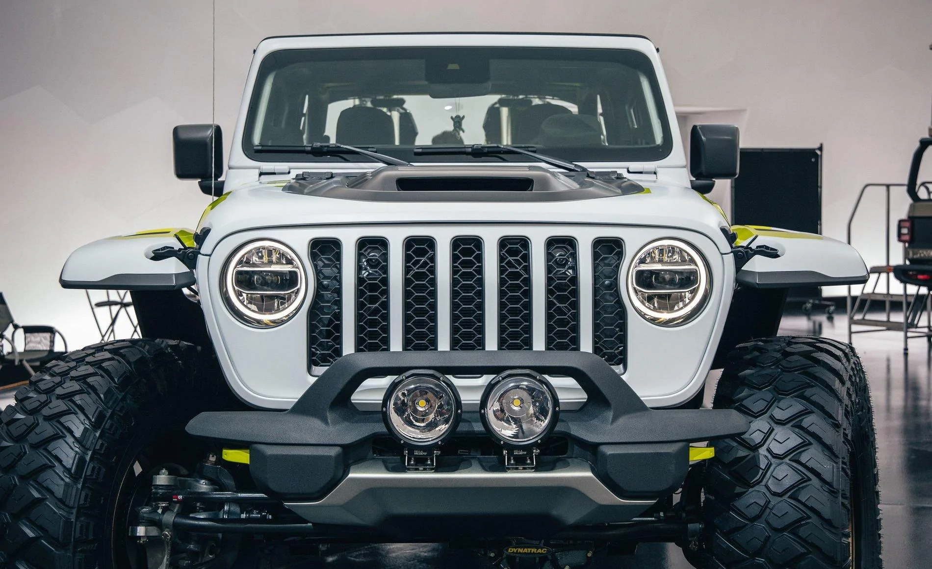 Jeep Wrangler JL Really digging this bumper from Flatbill concept.. Wonderful-Jeep-Flatbill