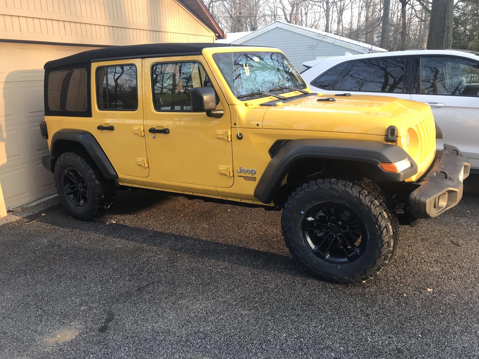 Jeep Wrangler JL Just ordered my first jeep, couple questions ba2e2510-fe43-415e-8d4f-0e71c54f7b40-jpe