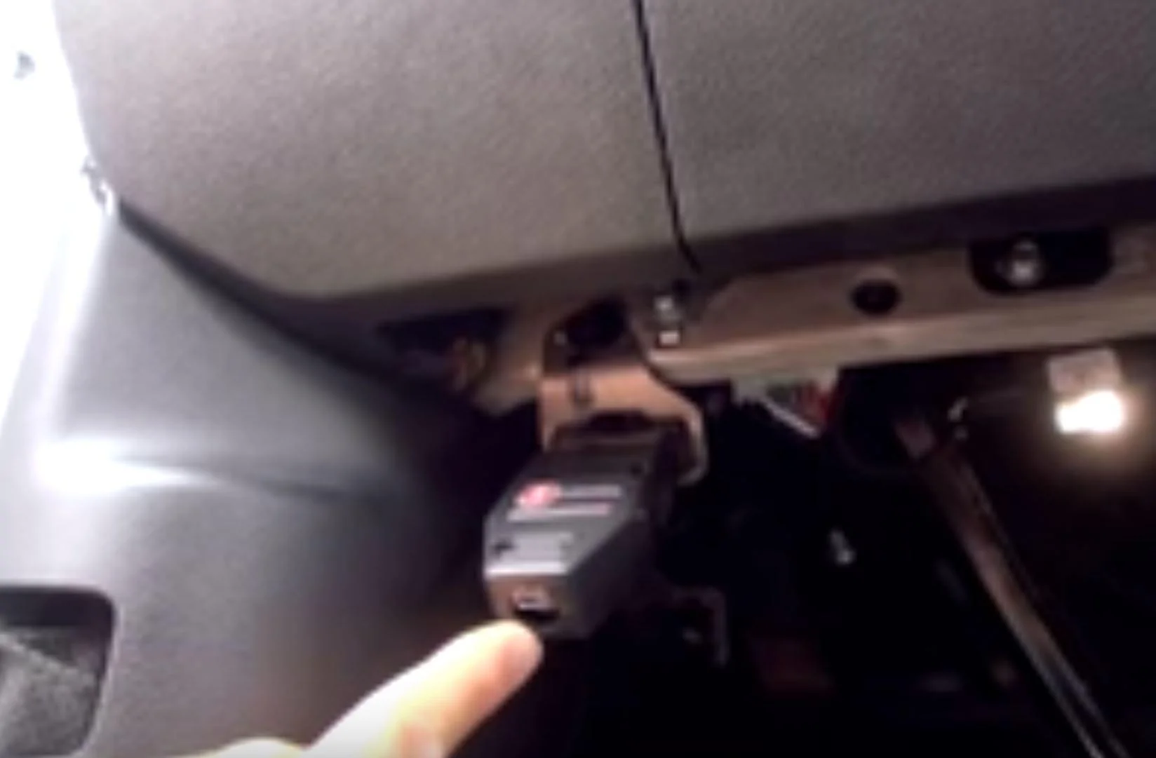 Jeep Wrangler JL JL vs Mini Captur
