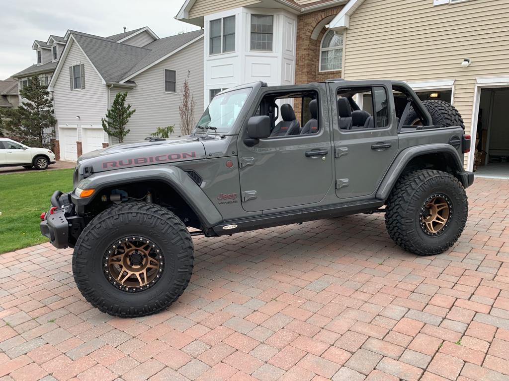 Jeep Wrangler JL JL Rubicon on Method Wheels...let's see em! Left
