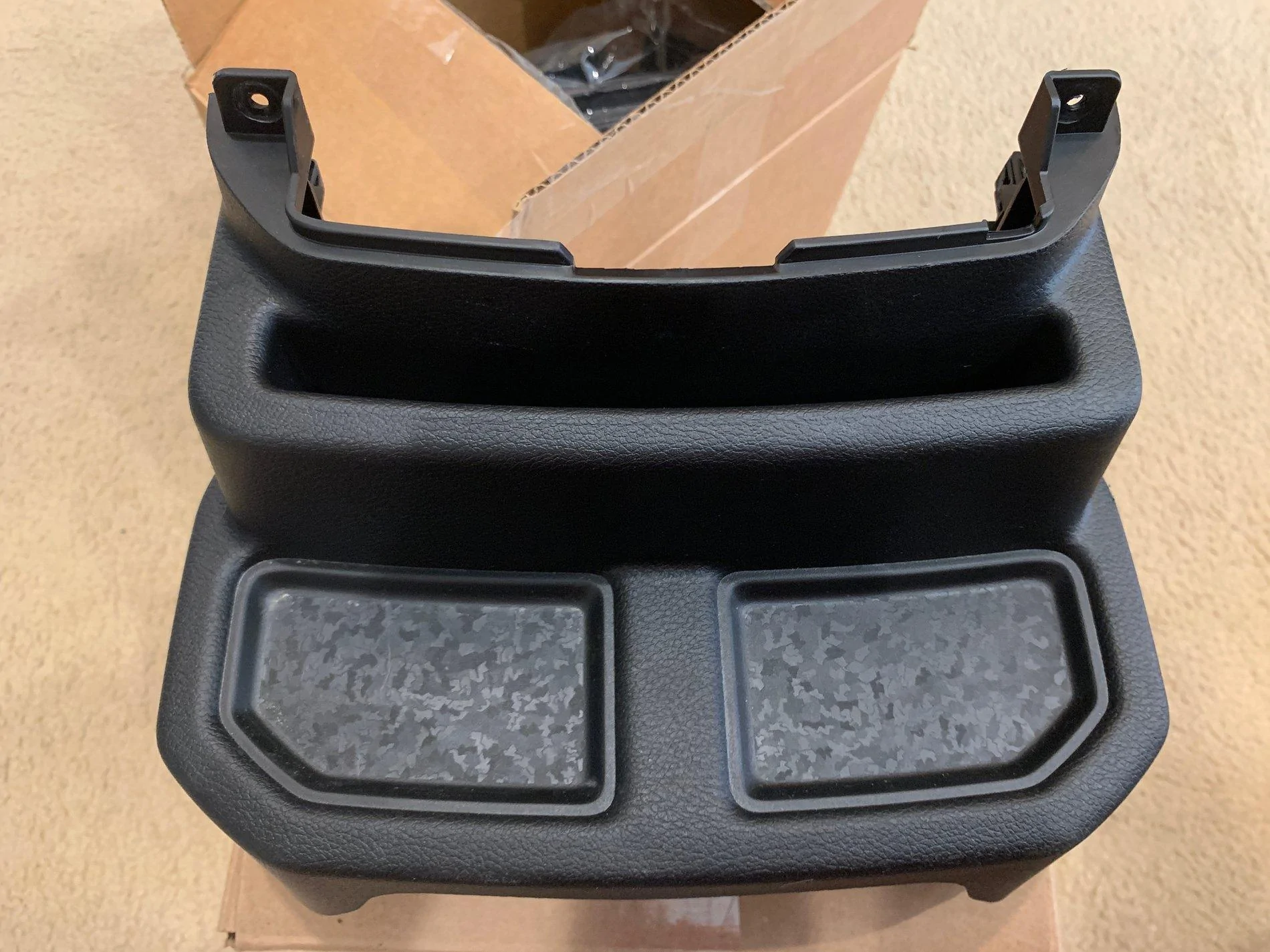 Jeep Wrangler JL Rear Console - without Cup Holders IMG-0864