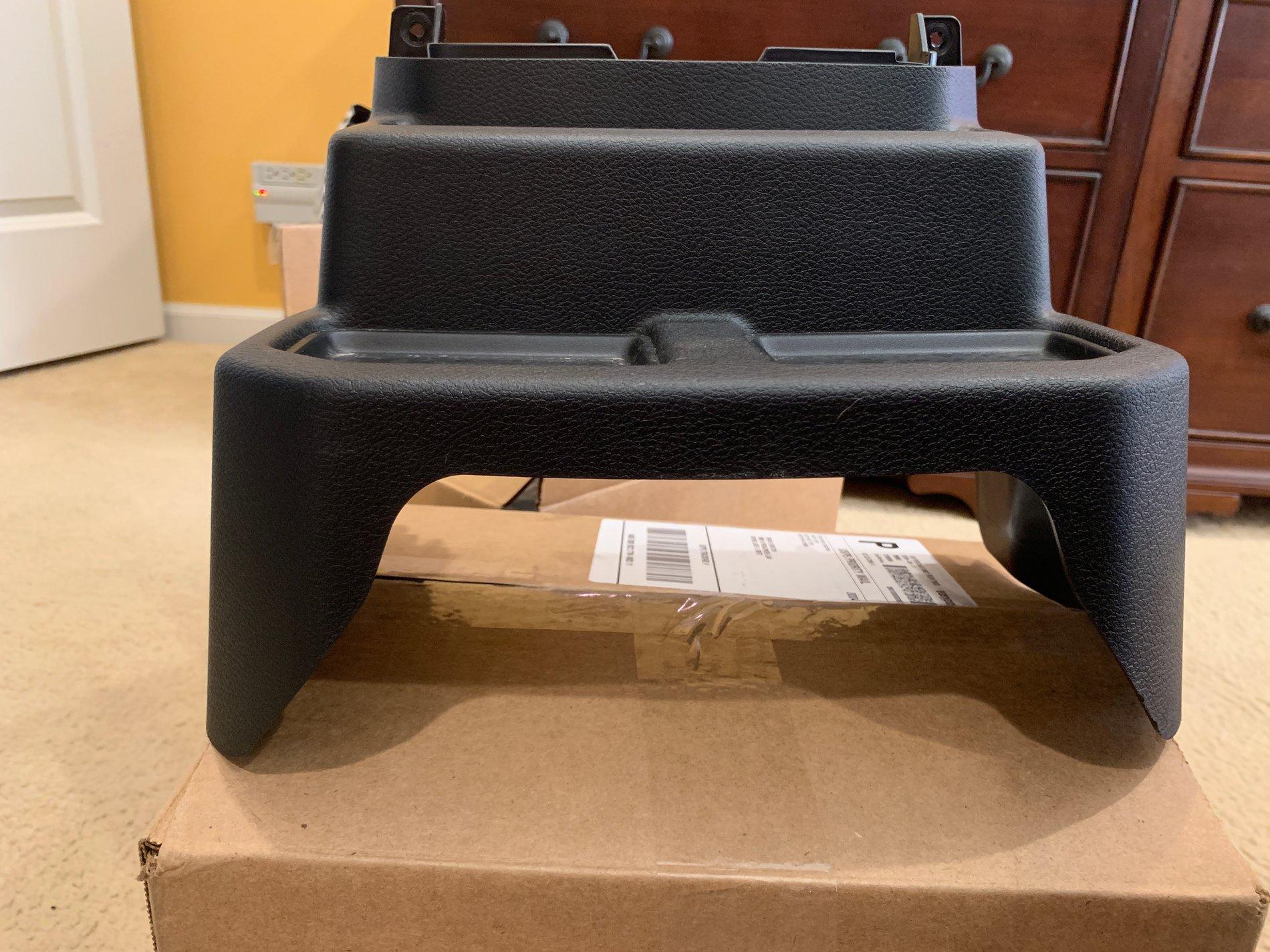 Jeep Wrangler JL Rear Console - without Cup Holders IMG-0863.JPG