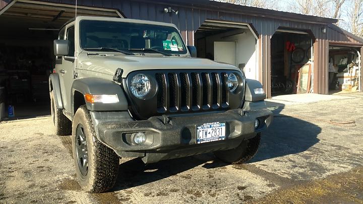 Jeep Wrangler JL Grille Inserts or Black Grille on Sting-Gray? IMG_20190315_172009030_resized