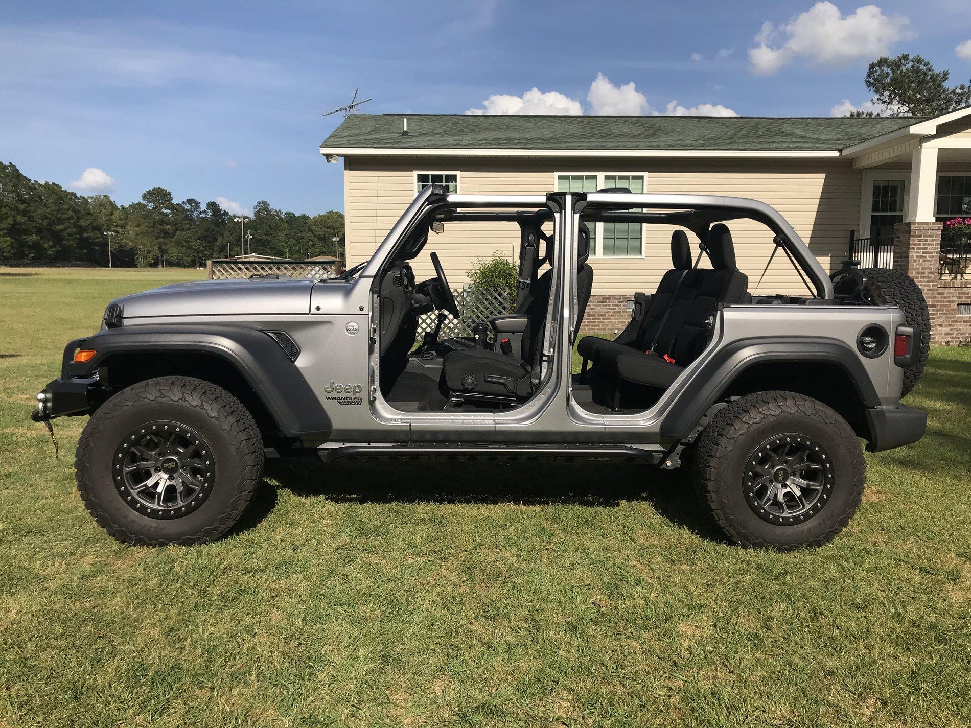 Jeep Wrangler JL It's just a sport D1F42177-20EA-44C3-A149-8CB216BBA34A