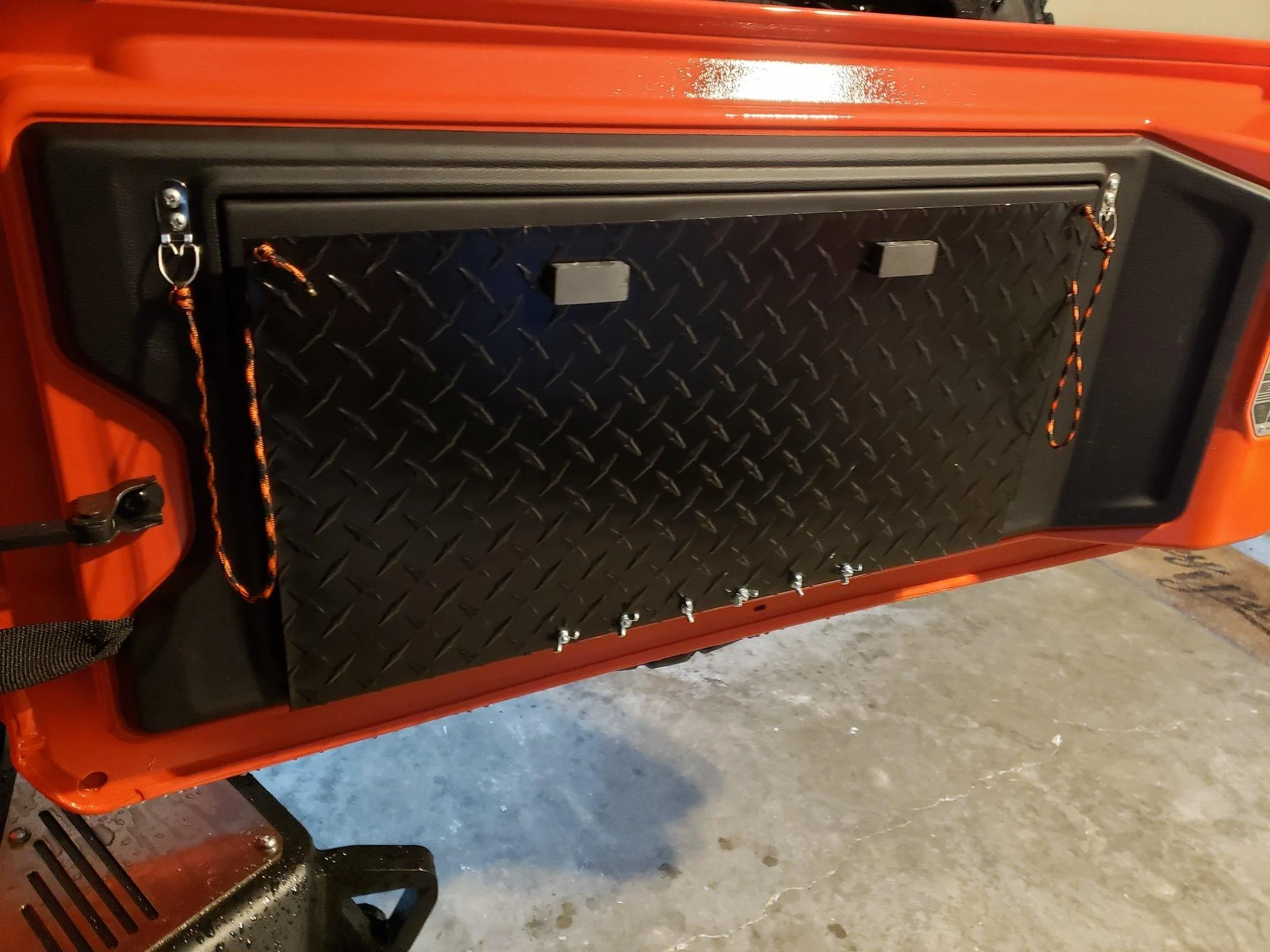 Jeep Wrangler JL Sunday project: tailgate table. 20190505_123157