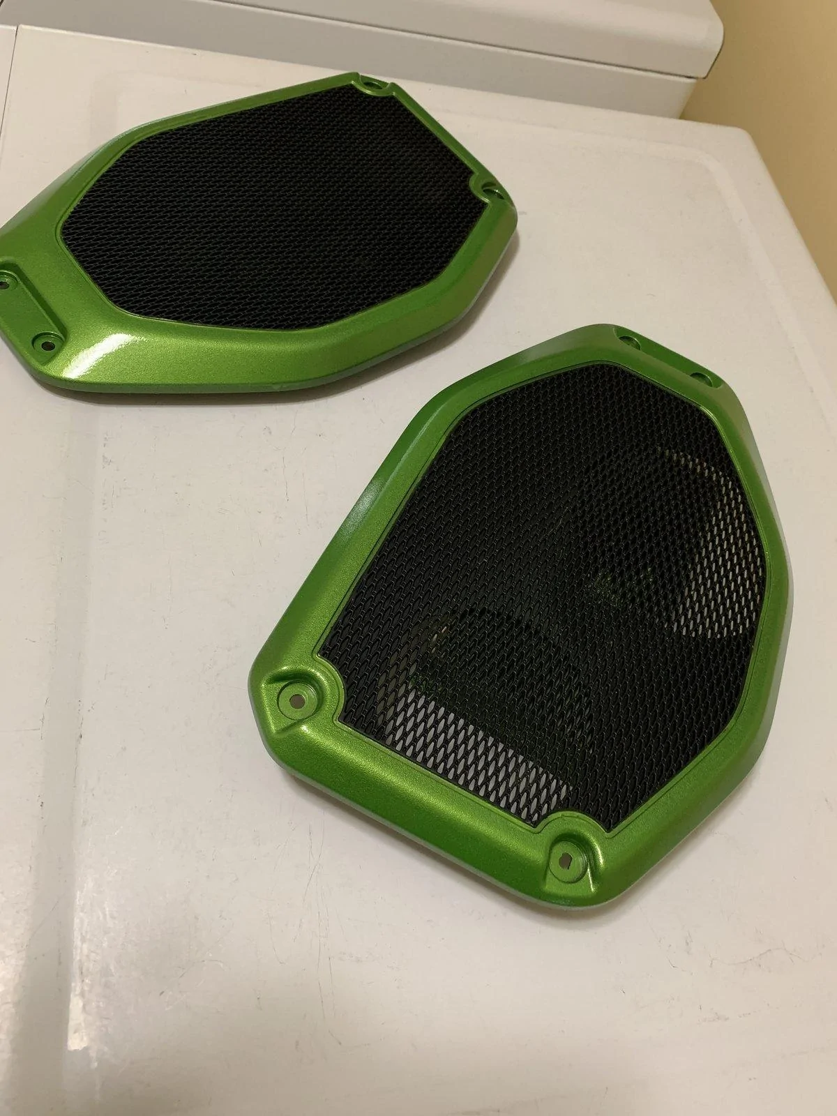 Jeep Wrangler JL DIY - Custom Painting Speaker Grills IMG_2121