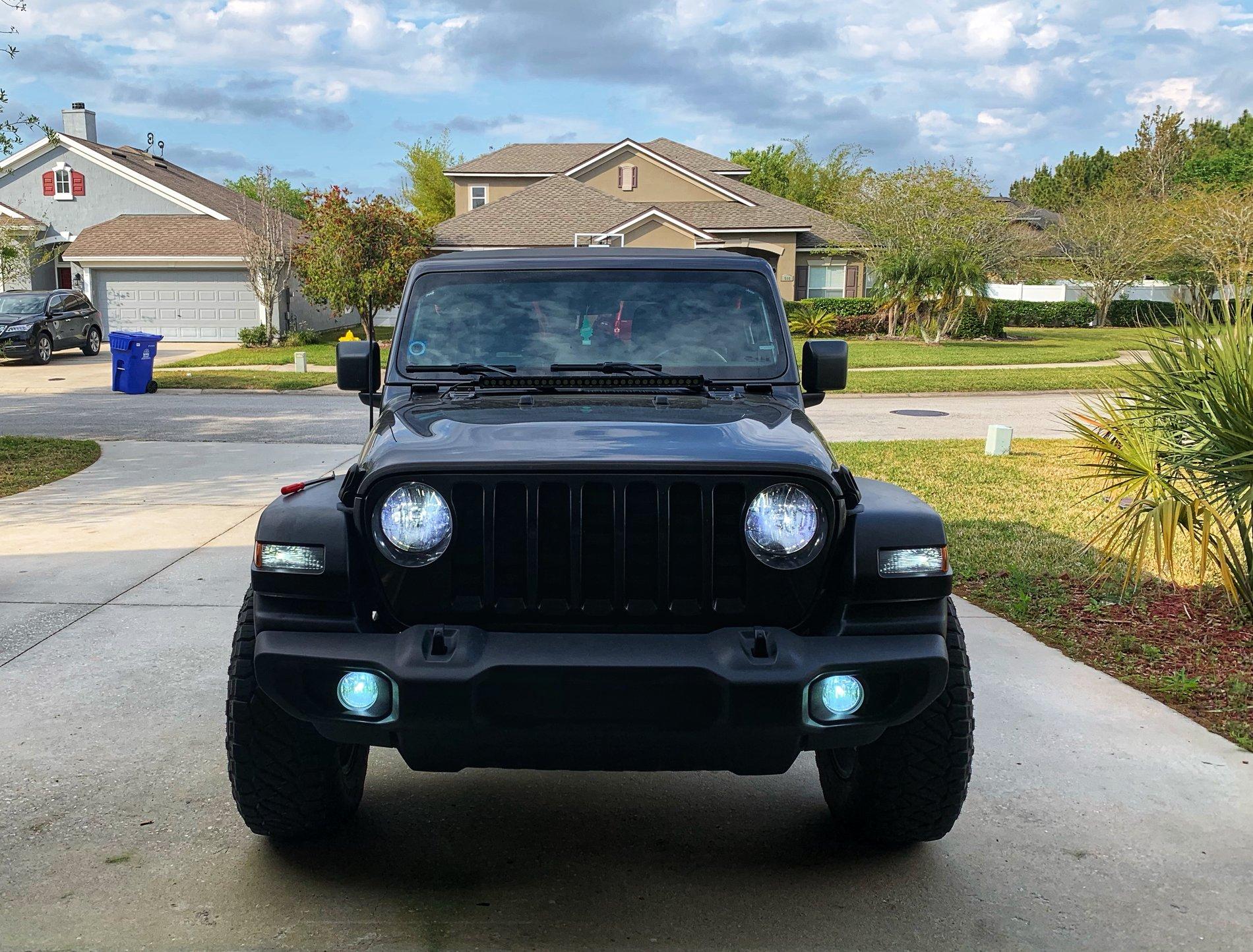 Jeep Wrangler JL OEM Mopar LED Headlights available soon...? AC1815D1-B919-400D-B21D-FF2B07F18D91