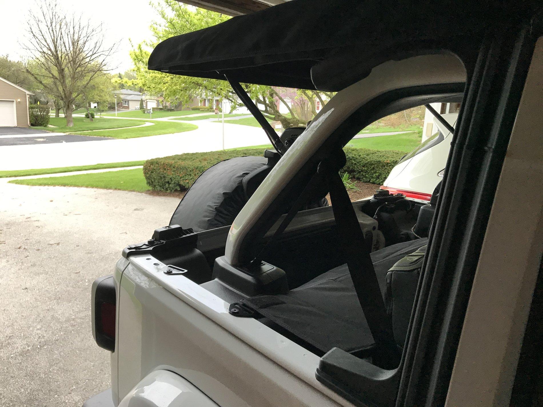 Jeep Wrangler JL How long to install soft top? F010C47A-8EEF-4EEC-B5B5-6005AB7C0C64