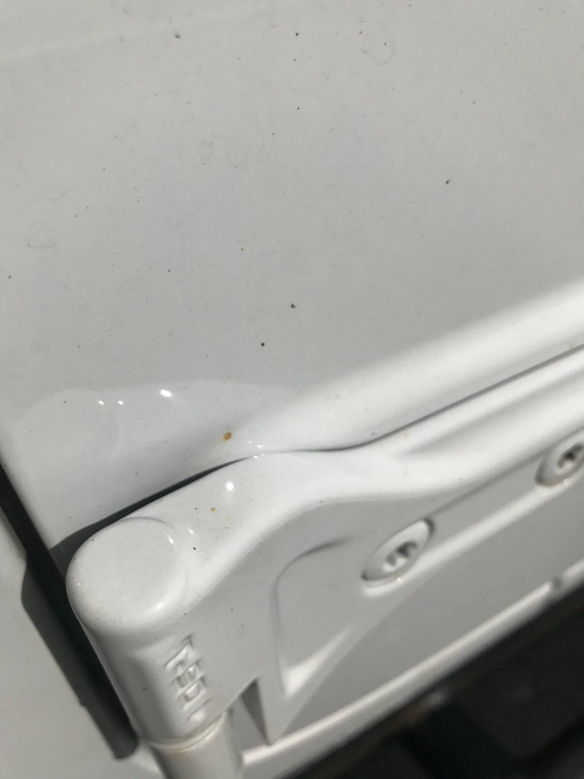 Jeep Wrangler JL Little rust spots on body 739B1967-0D71-4E97-89DC-40BF88F6EC01
