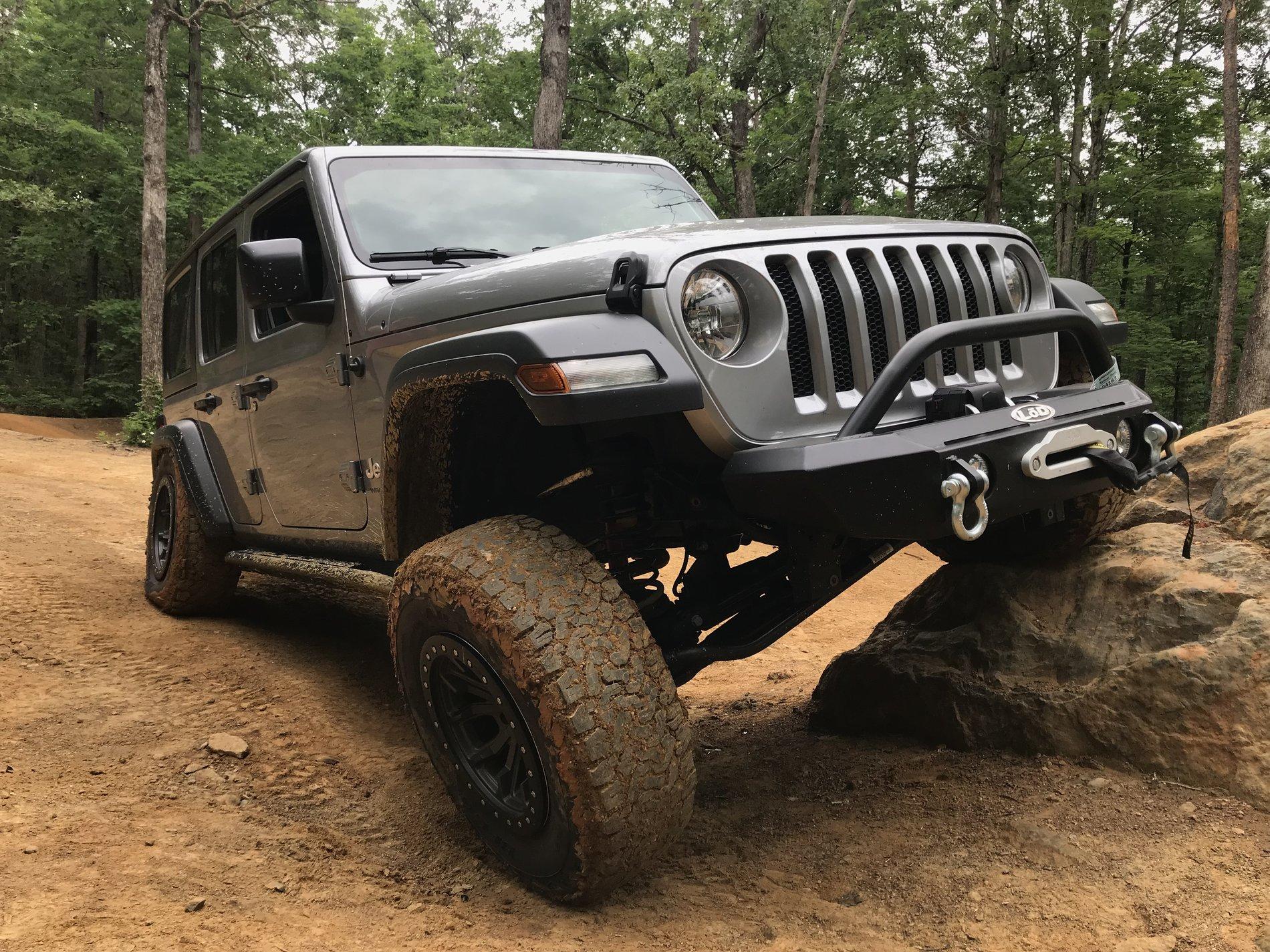 Jeep Wrangler JL It's just a sport B53746BD-C2B1-44BF-93E2-A8E2EC04B270