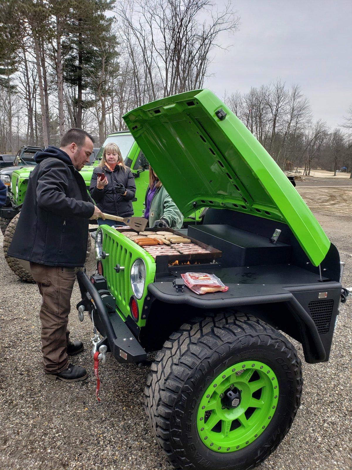 Jeep Wrangler JL Tailgating Ideas and Questions 88EC489A-809B-4E81-B2AD-8CDB37AF12D7
