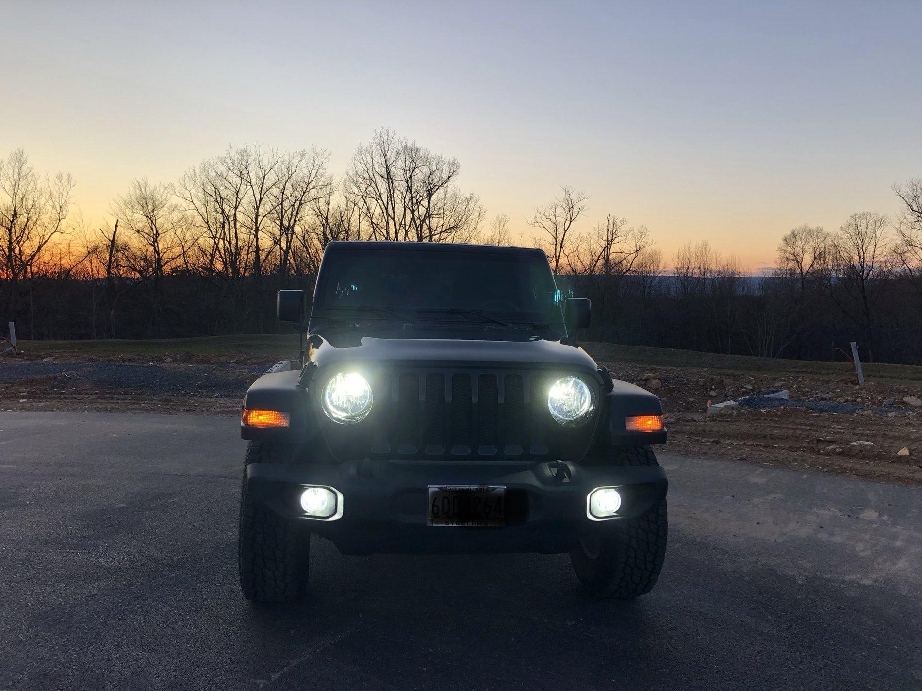 Jeep Wrangler JL Black JLU Sport S- made some changes :-D 0B251C0B-84C2-454C-9214-002E72BE868C