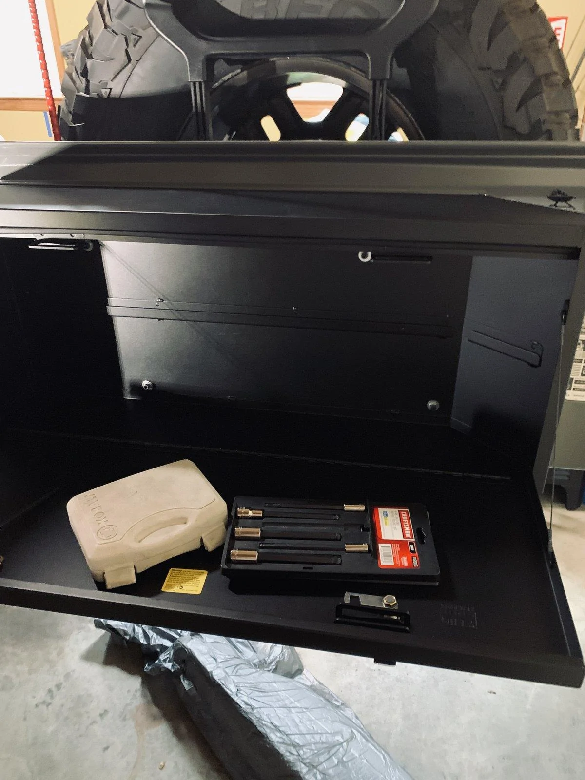 Jeep Wrangler JL Tuffy tailgate lockbox anyone installed on yet? IMG_5321
