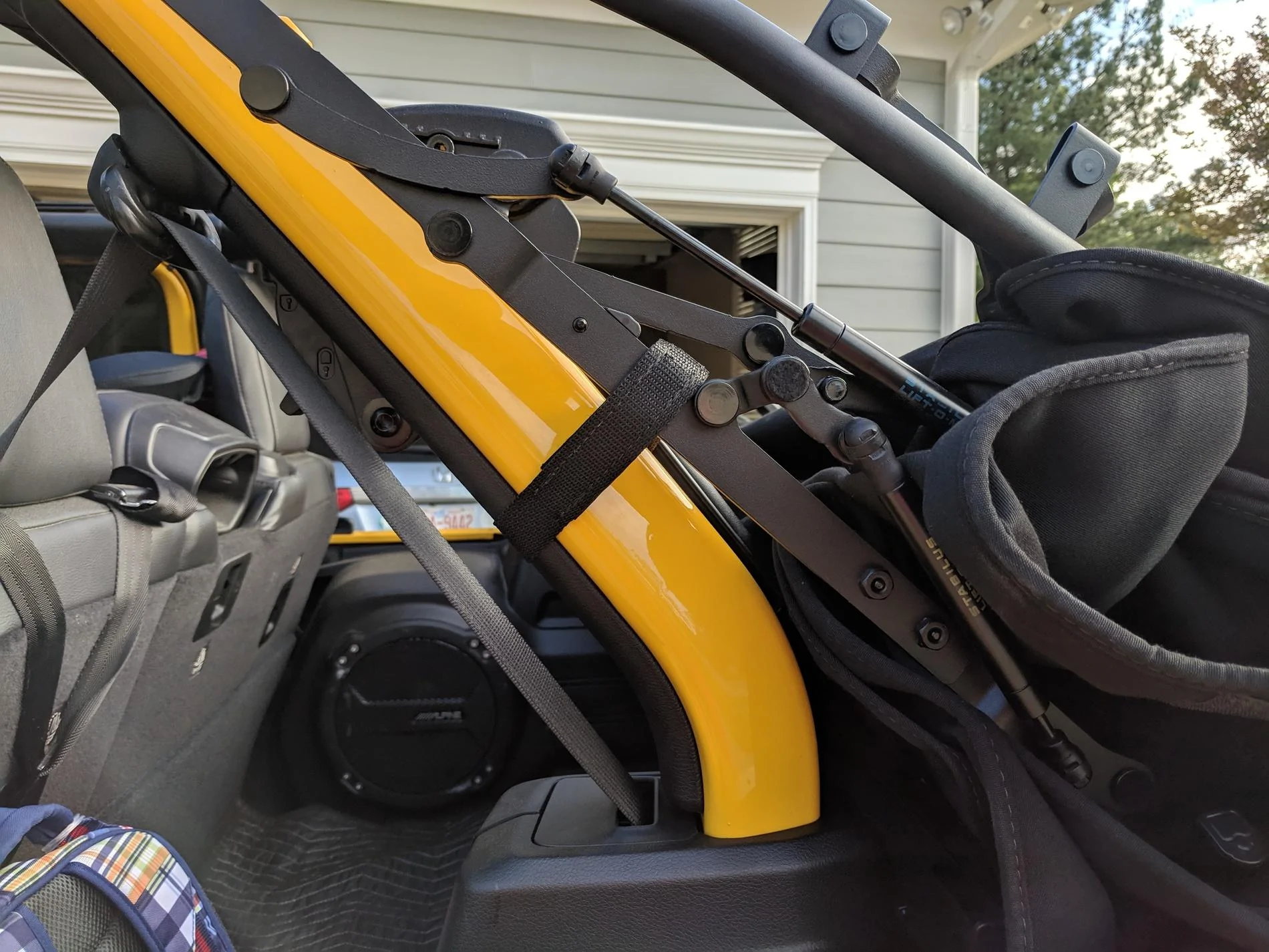 Jeep Wrangler JL Straps in Sunrider Position - Anyone Use them? ytE1HQa