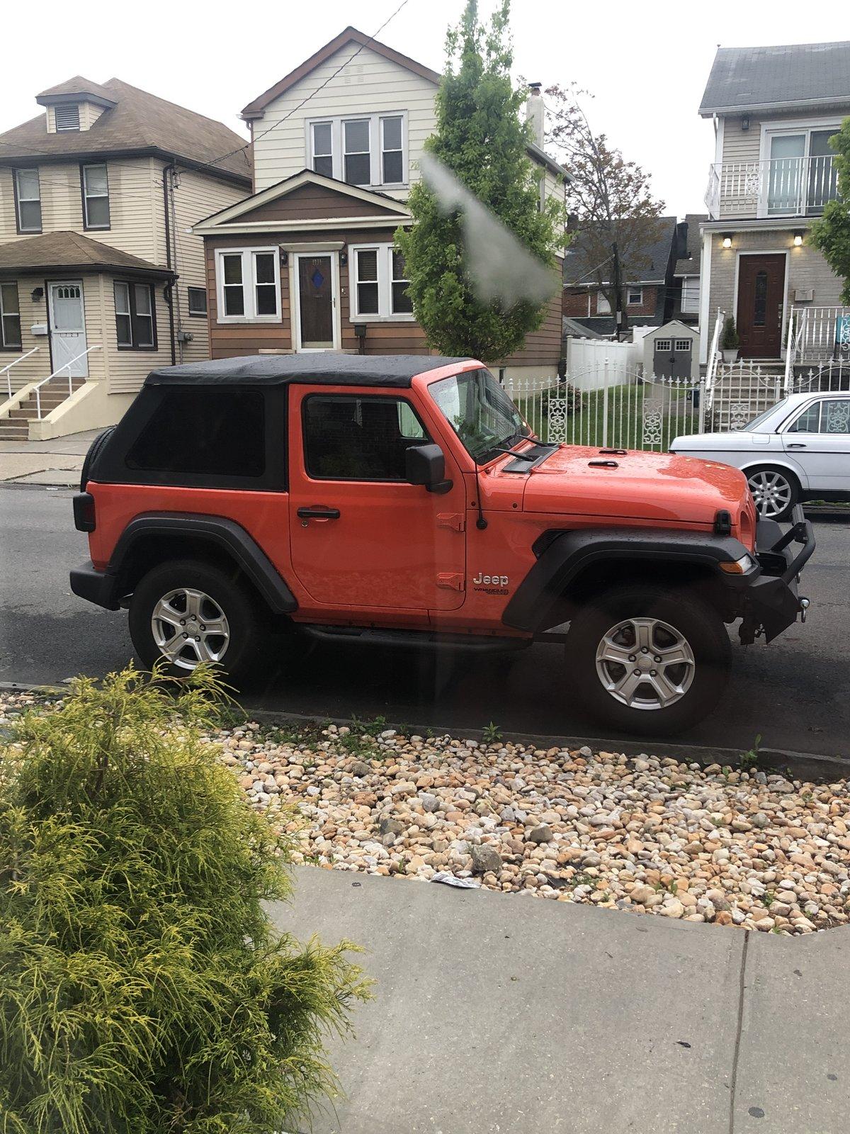 Jeep Wrangler JL JL Trektop 151AE929-75BF-4C4C-8B38-E3C303FBA625