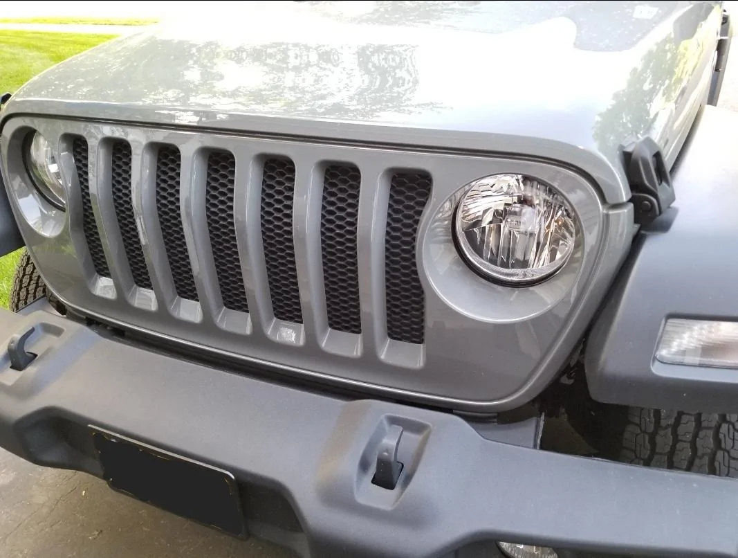 Jeep Wrangler JL Grille Inserts or Black Grille on Sting-Gray? Screenshot_20190517-192524_Gallery
